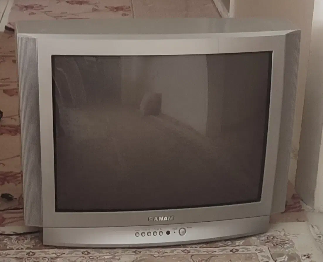 تلوزیون ۲۹اینچ|تلویزیون و پروژکتور|پرند, فاز ۶|دیوار