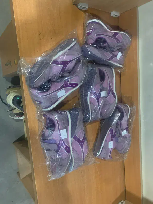 حراجی کتونی دیادورا|حراج|تهران, منیریه|دیوار