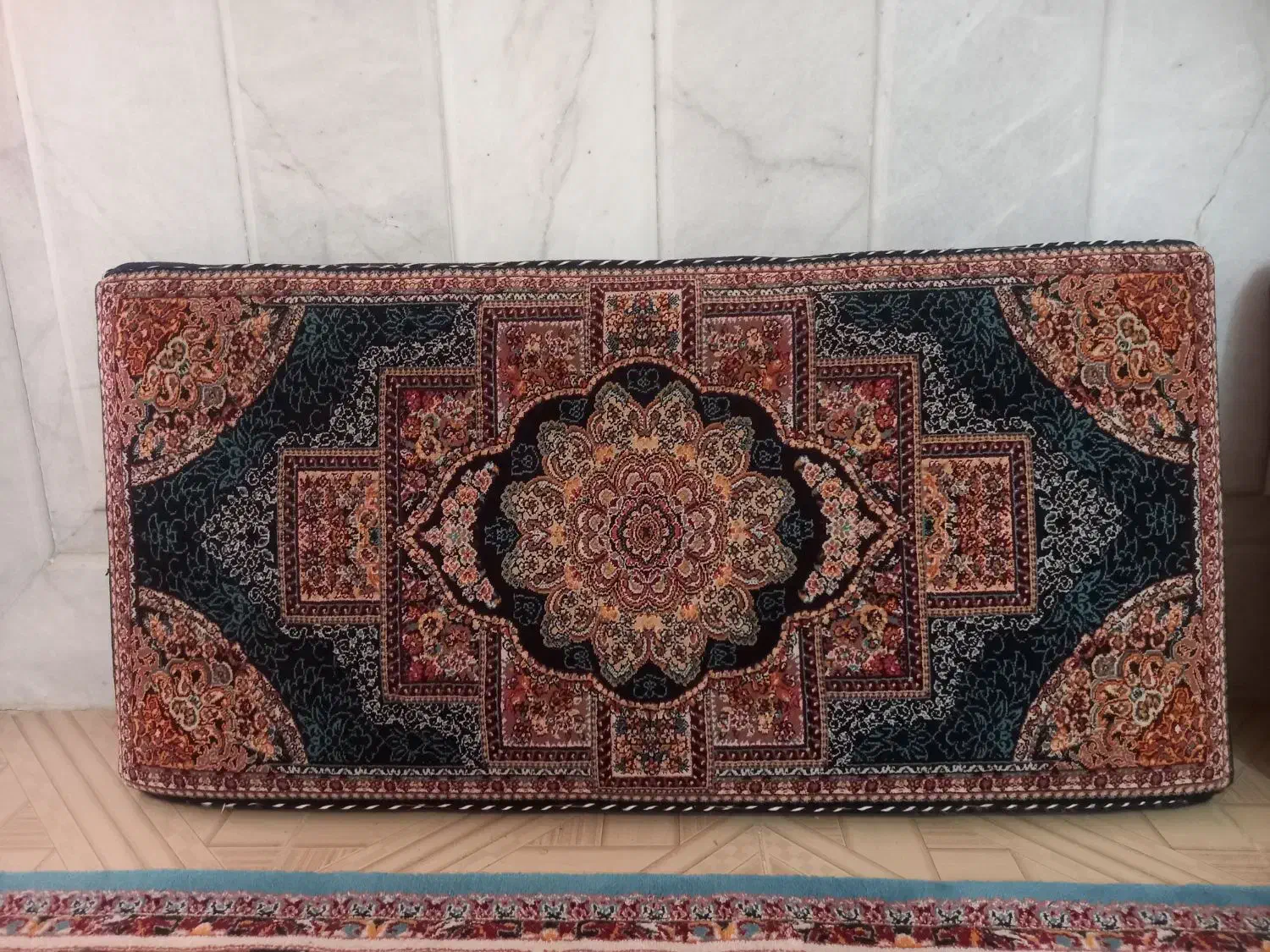 پشتی در حد نو|پشتی|زاهدان, |دیوار