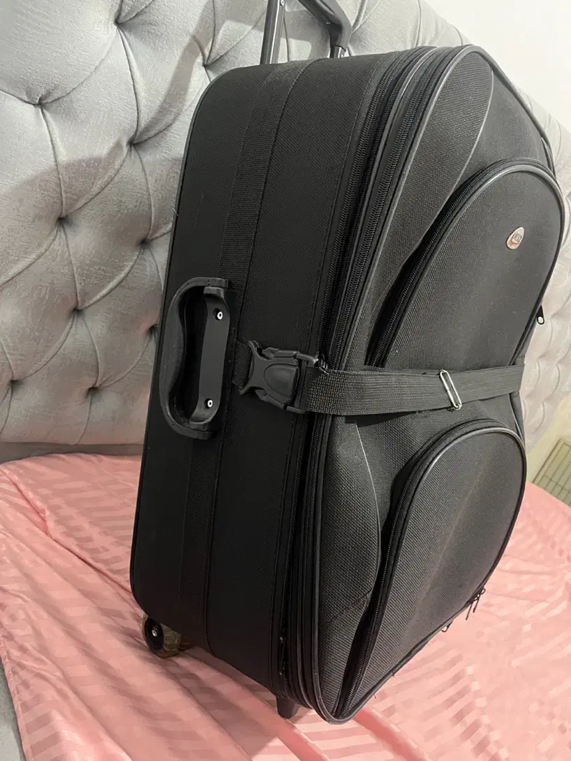 دوعدد چمدان مشکی سالم|کیف، کفش، کمربند|بروجرد, |دیوار