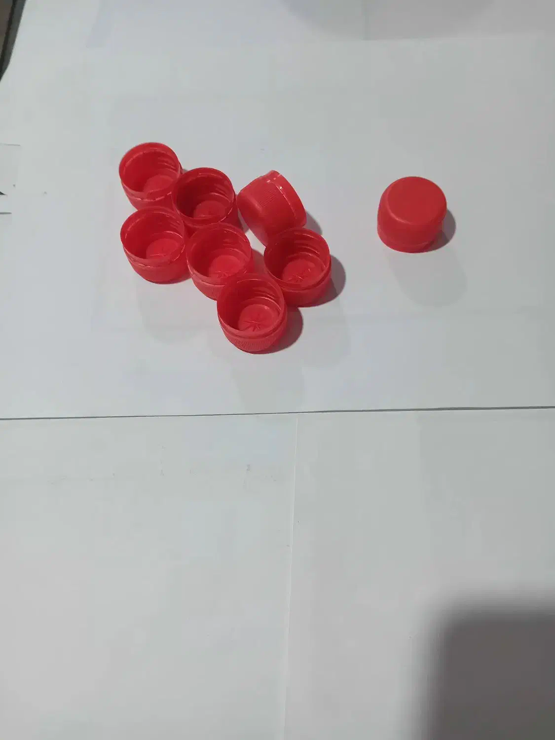 تعدادی در ب بطری نو ۲۸ میلیمتر فابل پلمپ شدن|ظروف نگهدارنده، پلاستیکی، یکبارمصرف|میانه, |دیوار