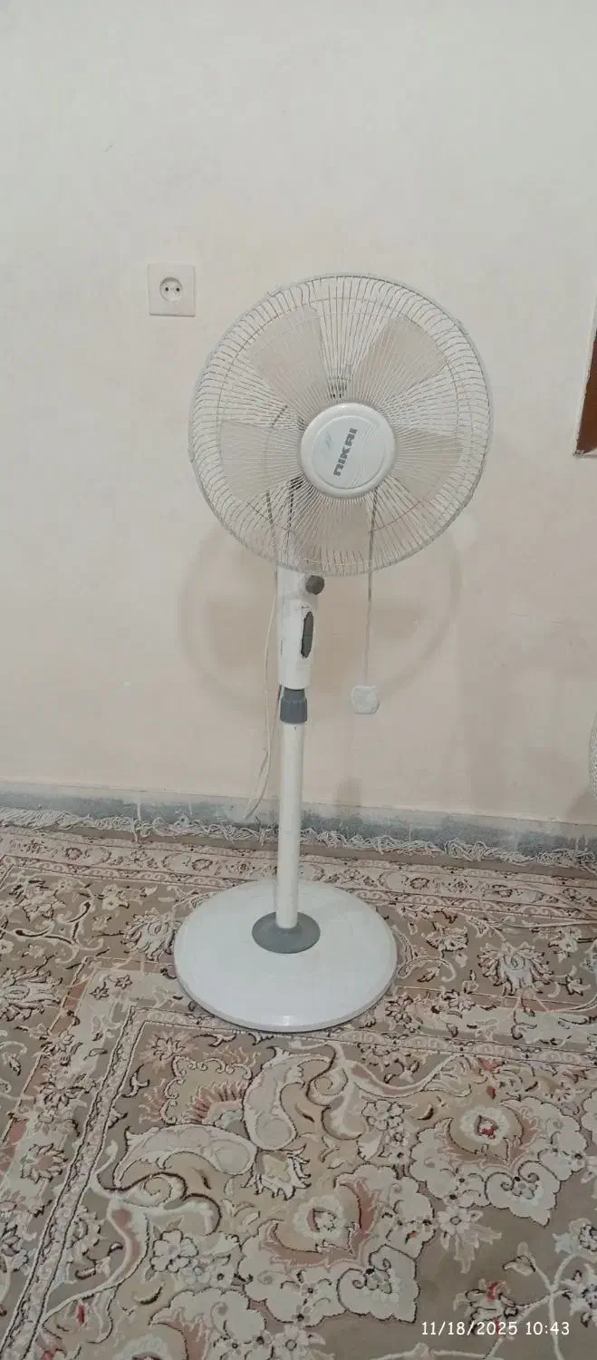 دو عدد پنکه سالم|پنکه و تصفیه‌کنندهٔ هوا|زاهدان, |دیوار