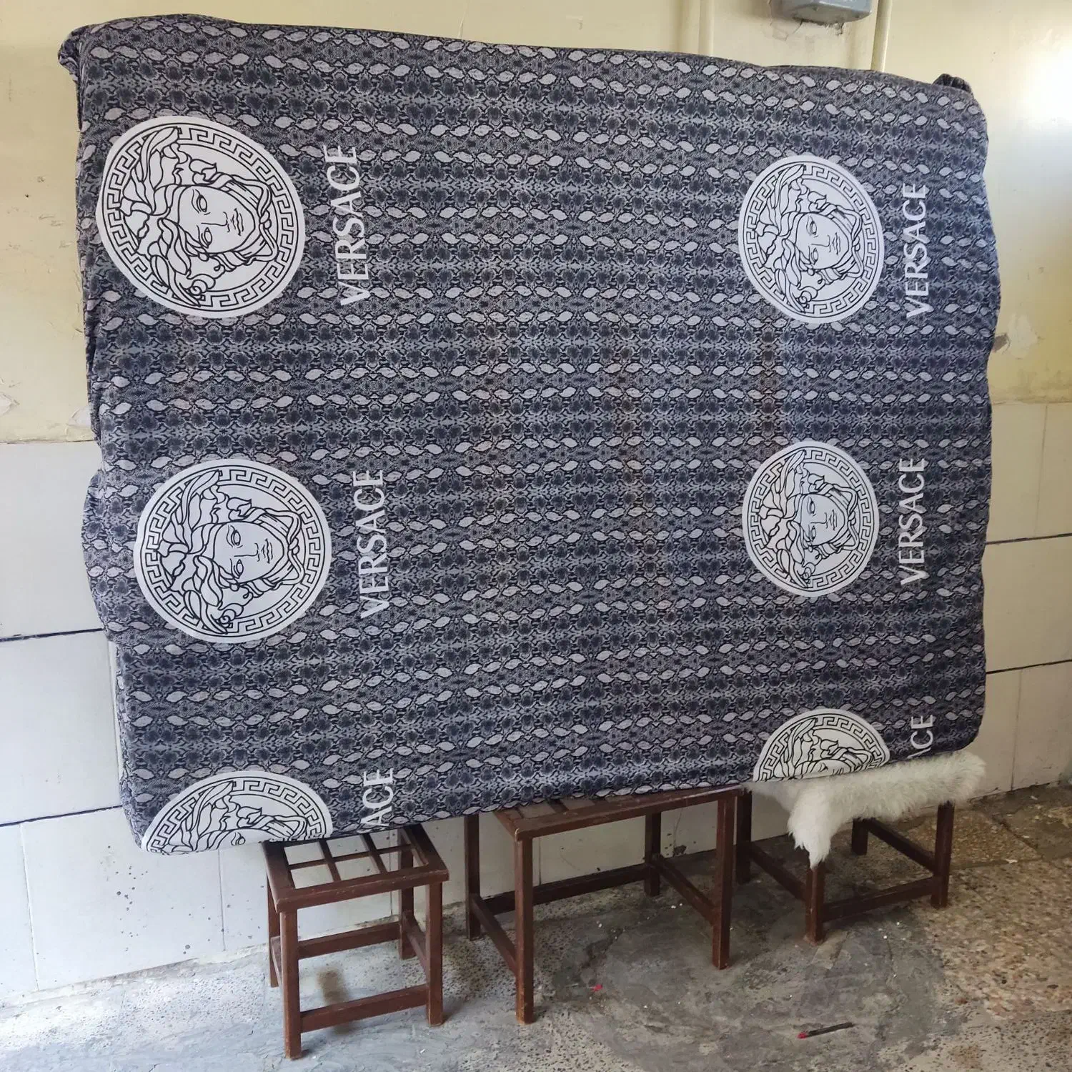 تشک|تشک تختخواب|اهواز, حصیرآباد|دیوار