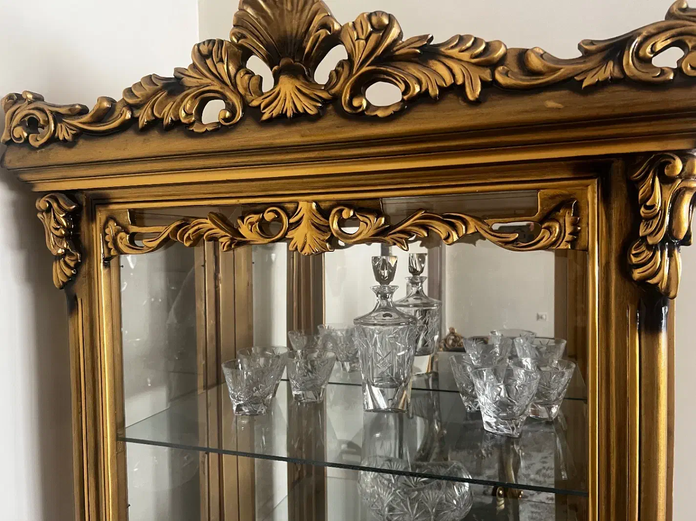 بوفه طلایی سلطنتی|بوفه، ویترین، کنسول|تهران, آبشار تهران (دریاچه)|دیوار