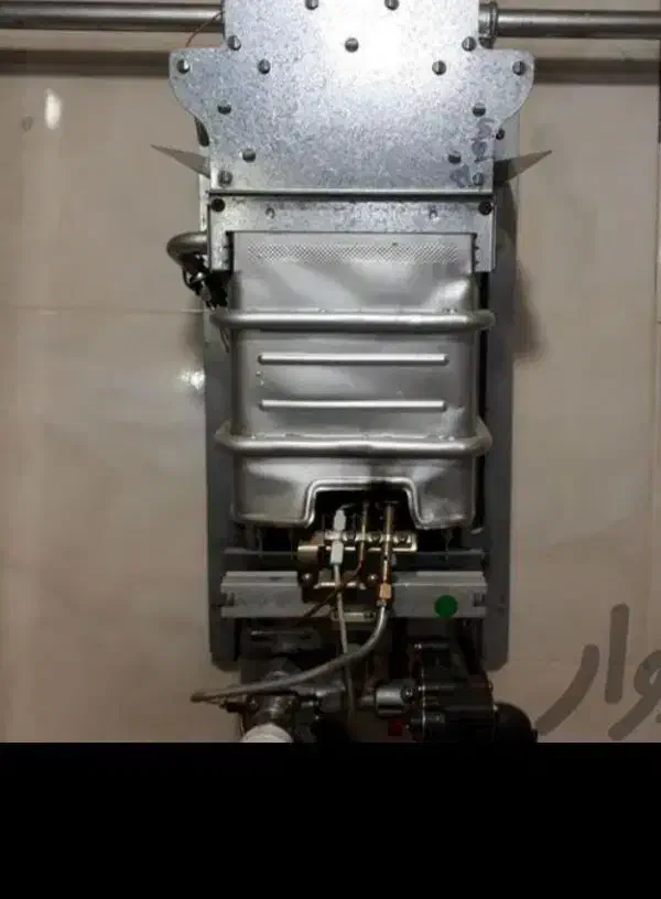 تعمیر تخصصی آبگرمکن دیواری رفع کم فشاری آب درمنزل|خدمات پیشه و مهارت|شیراز, پودنک|دیوار