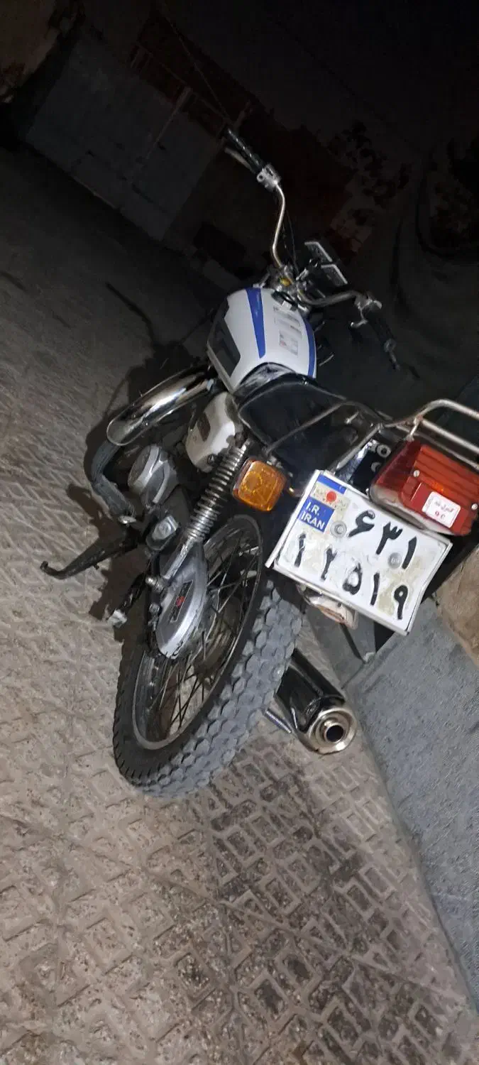 موتور هندا ۱۲۵بهرو|موتورسیکلت|شاهین‌شهر, گزبرخوار|دیوار