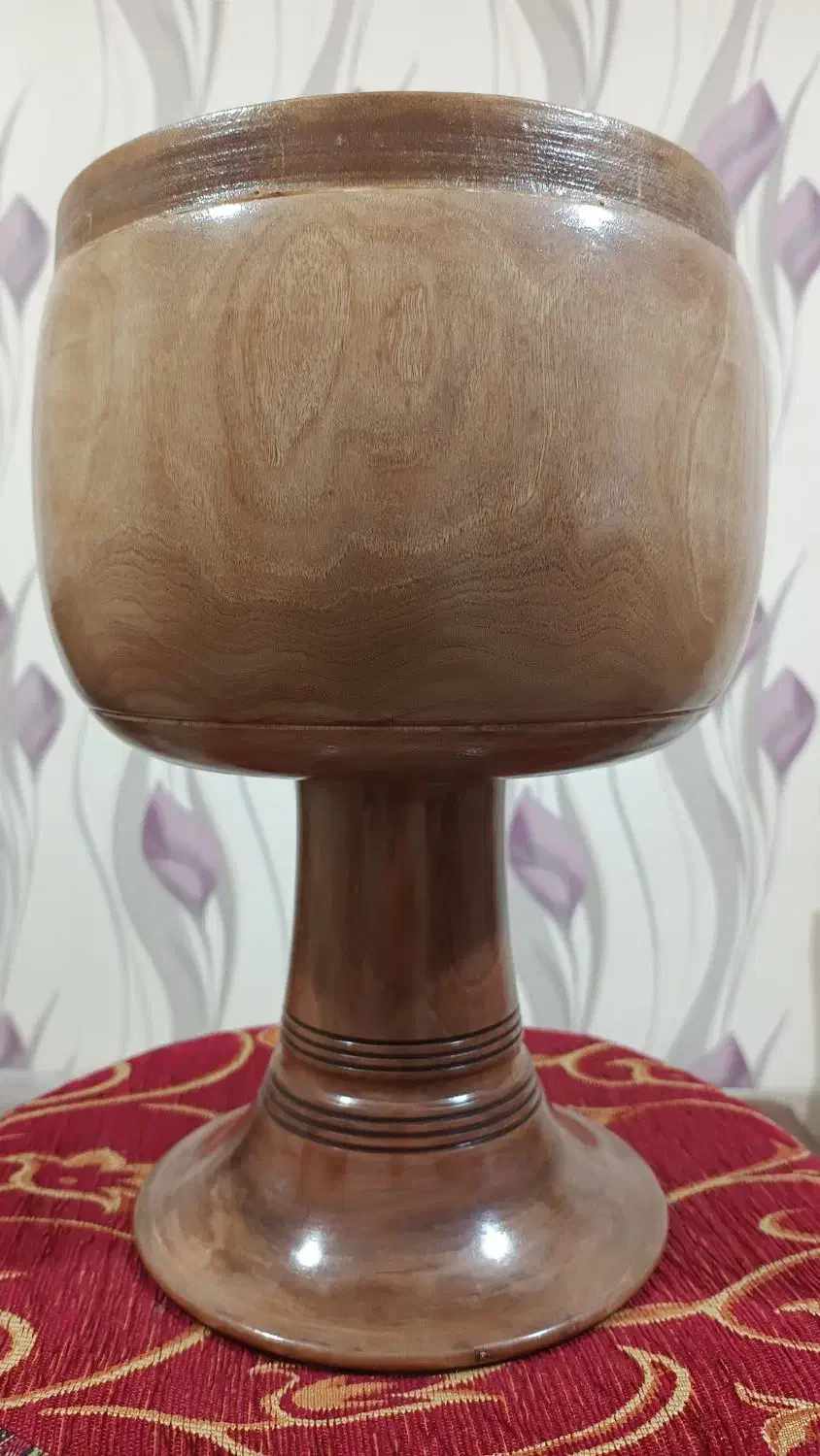 تمبک گردو کهنه تراش کاملا سالم|سازهای سنتی|شهرکرد, |دیوار