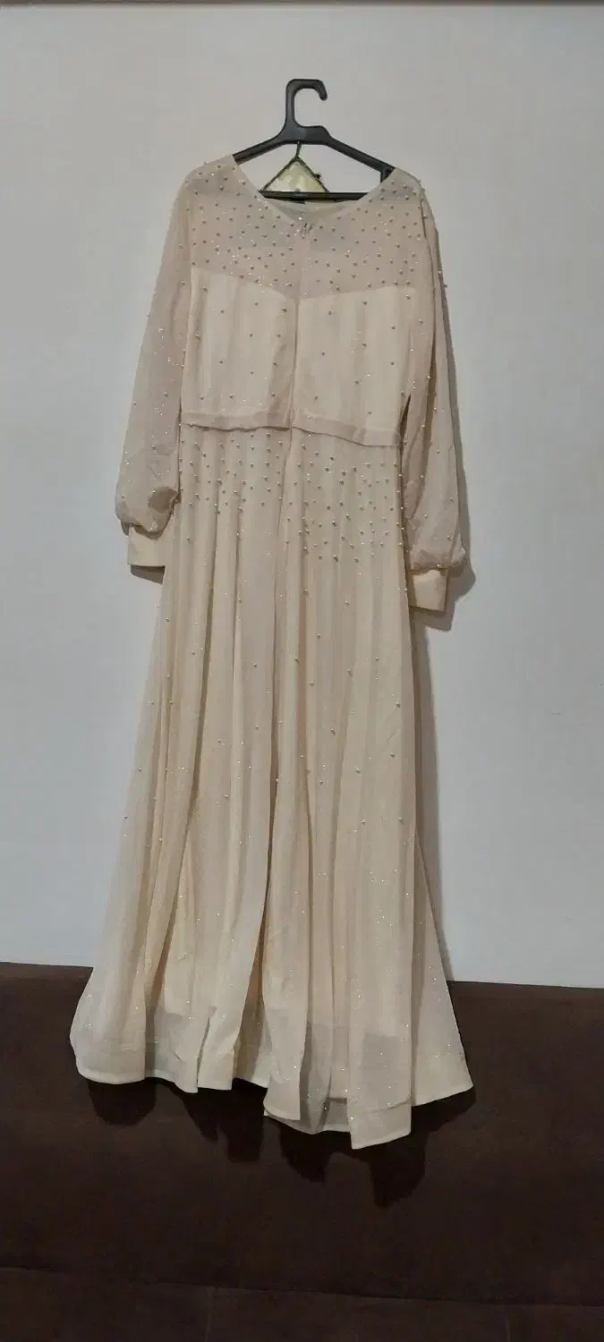 لباس مجلسی|لباس|رشت, نخودچر|دیوار