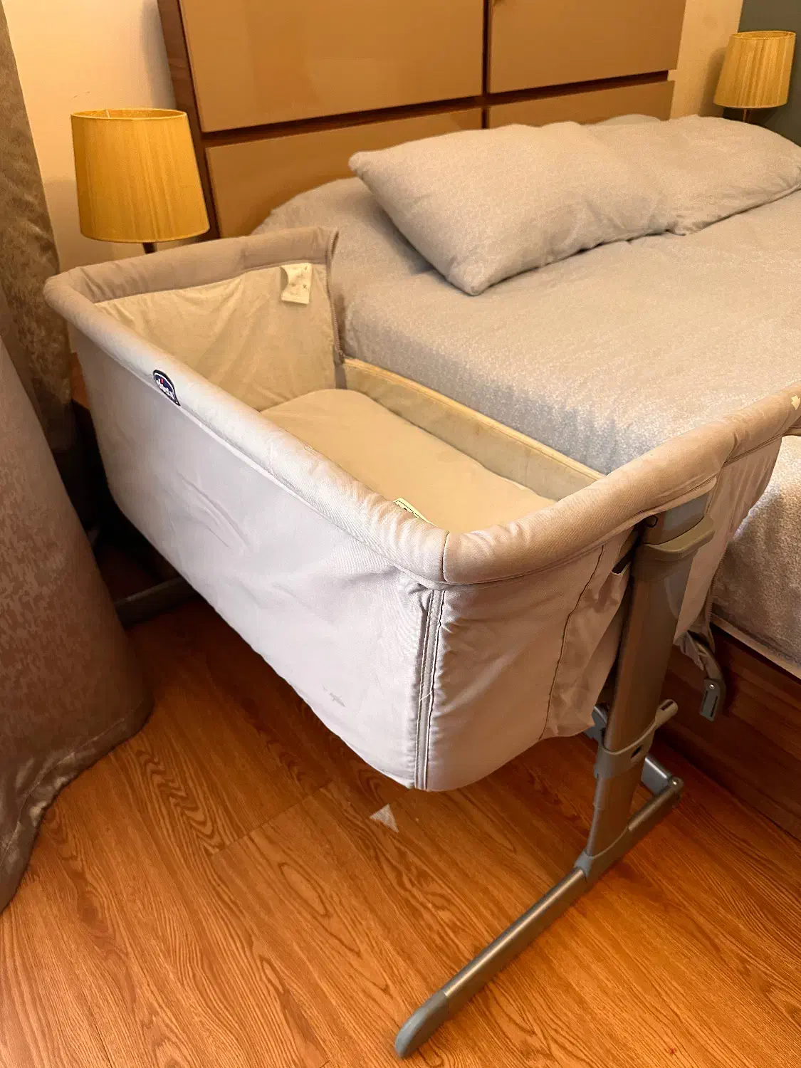 تخت کنار مادر برند چیکو|تخت و سرویس خواب|شاهرود, |دیوار