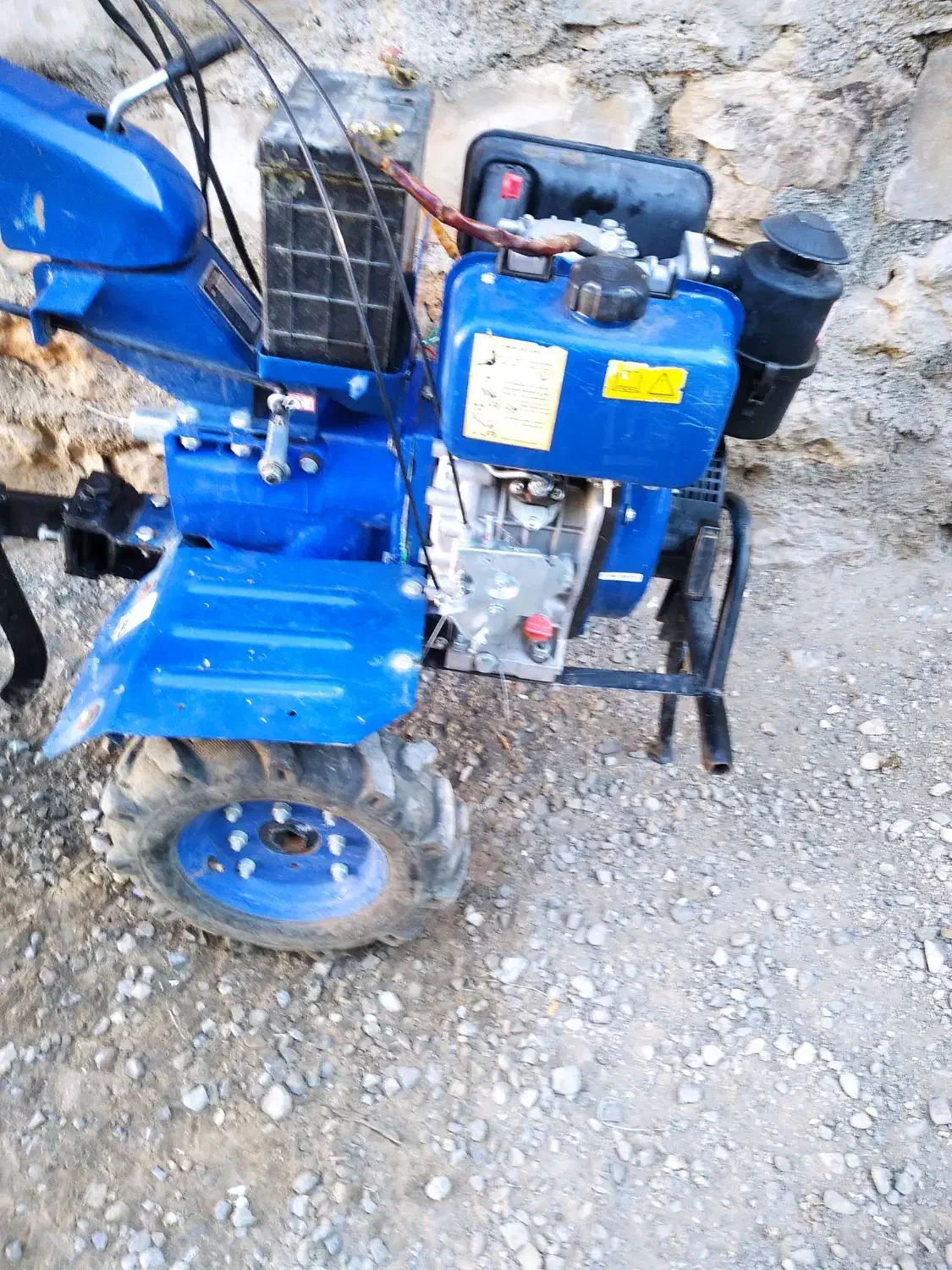 تیلر ۷ونیم اسب بخار اگروماشین گازوئیلی گیربکسی|ماشین‌آلات صنعتی|کرمانشاه, |دیوار