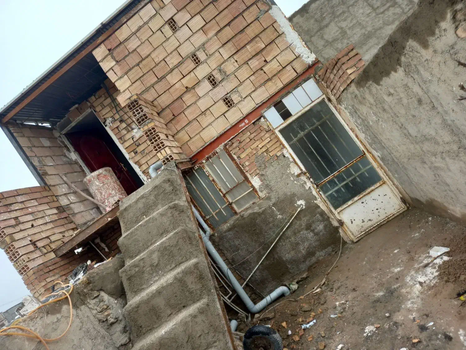 خانه ویلایی به فروش می‌رسد فروش فوری|فروش خانه و ویلا|شریف‌آباد, |دیوار