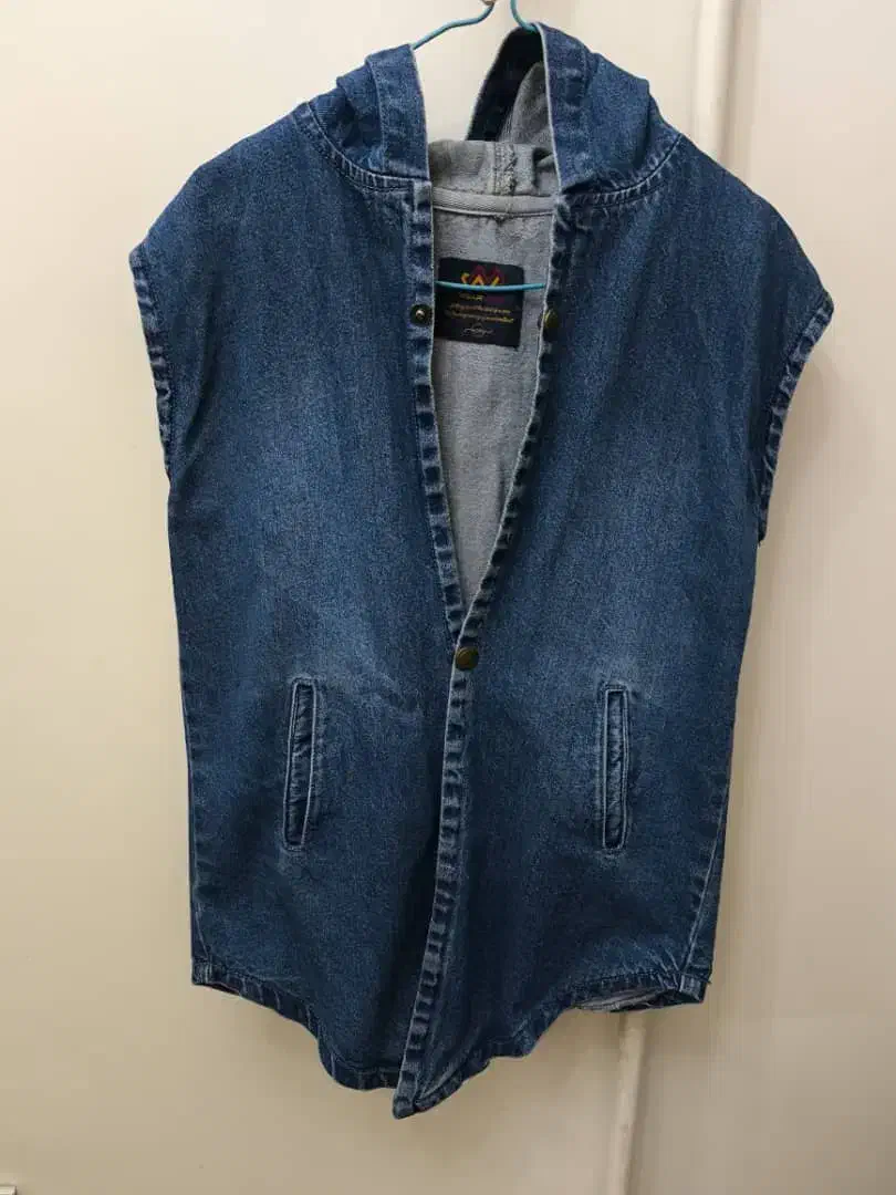 جلیقه پسرانه لی در حد نو شیک و زیبا|لباس|ری, هاشم‌آباد|دیوار