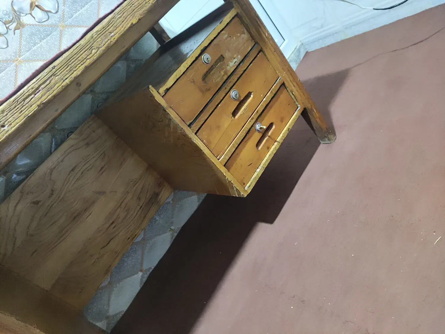 میز مطالعه|میز تحریر و کامپیوتر|یاسوج, |دیوار