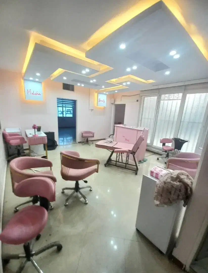 ۷۲م/سند اداری تابلو خور/ فول امکانات/ بر ستارخان|اجارهٔ دفتر کار، اتاق اداری، مطب|تهران, صادقیه|دیوار