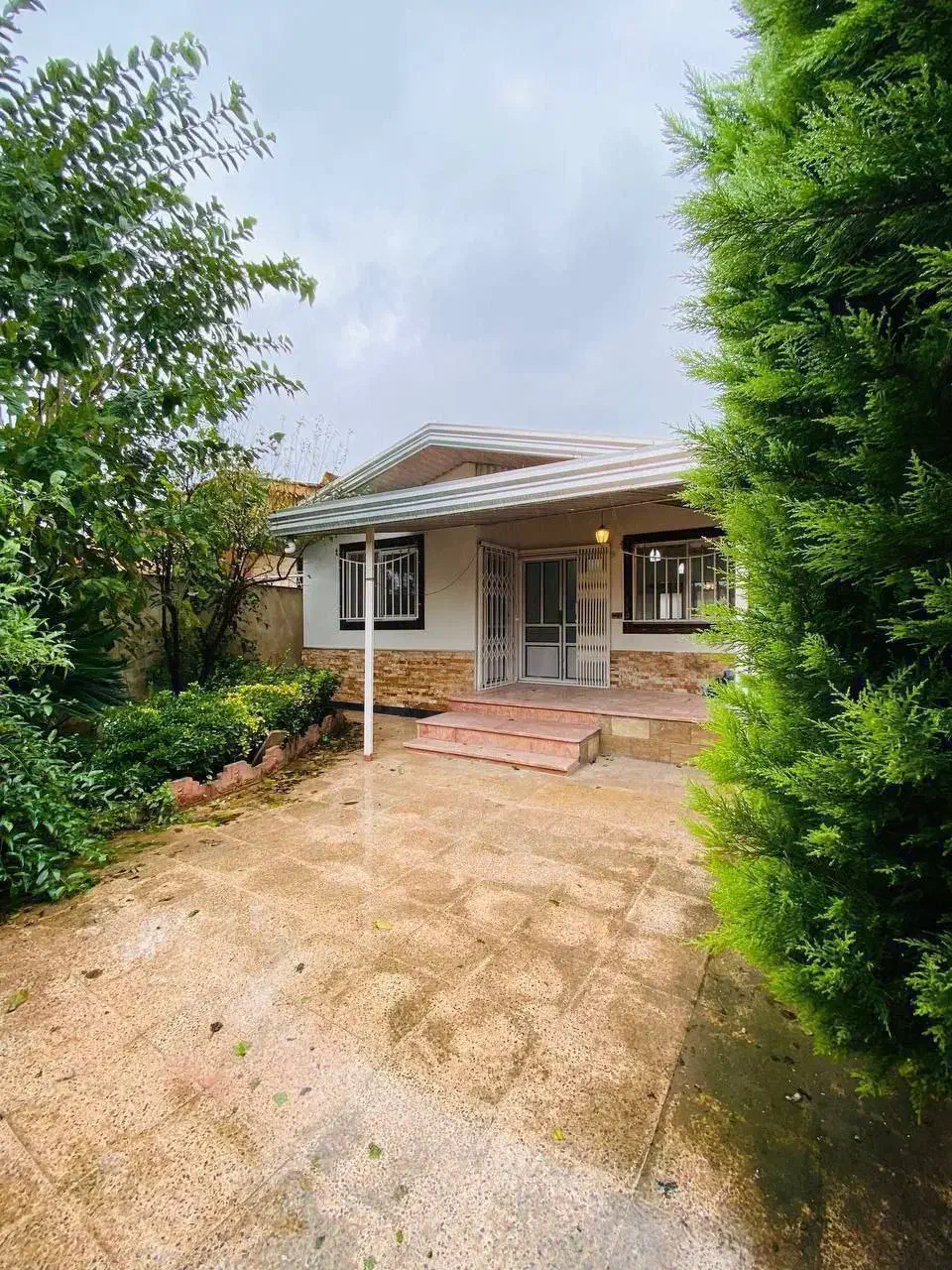 ویلا باغچه همکف شهرکی سند تکبرگ|فروش خانه و ویلا|خوشرودپی, |دیوار