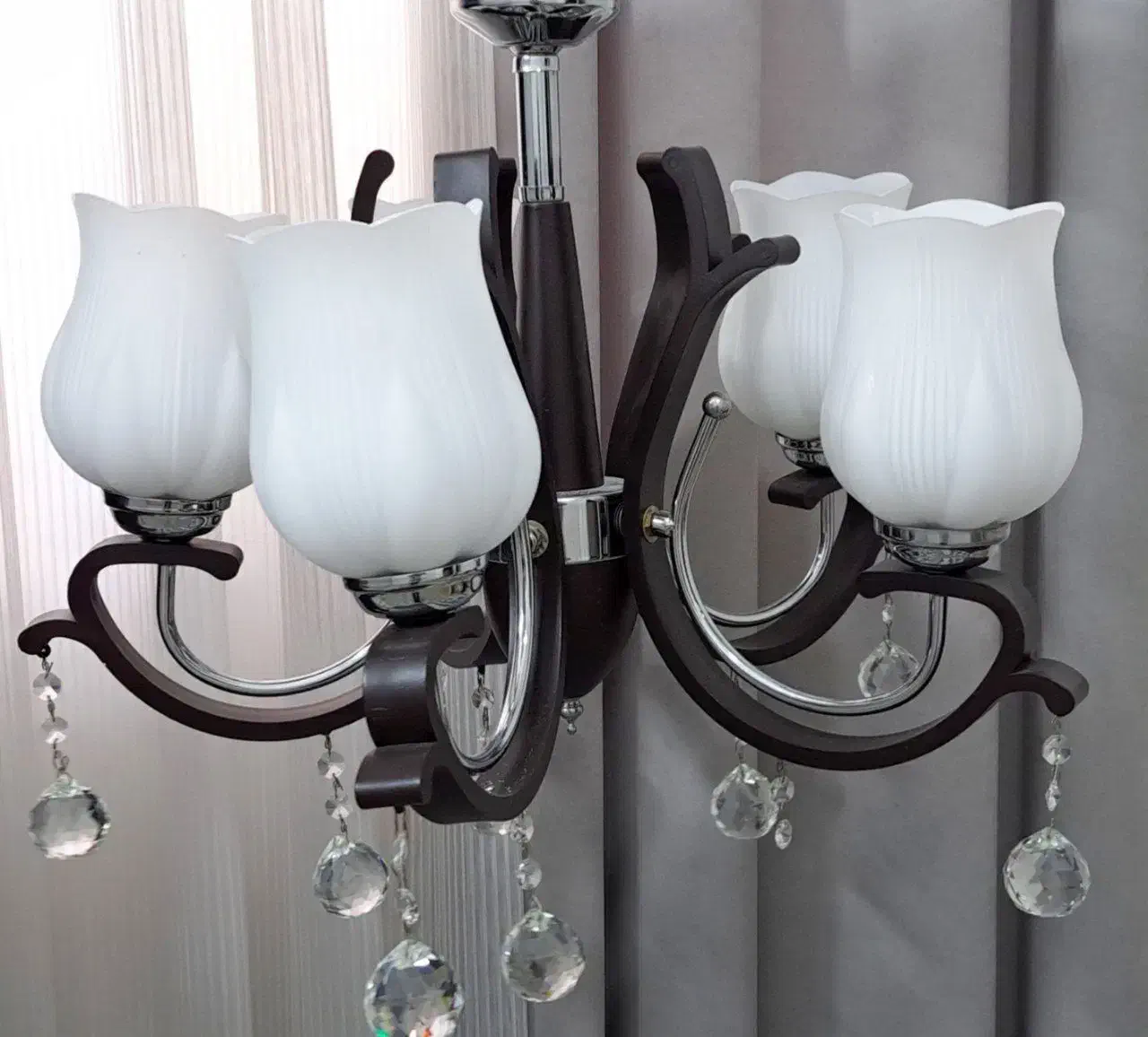 لوستر|لوستر و چراغ آویز|فردیس, فردیس|دیوار