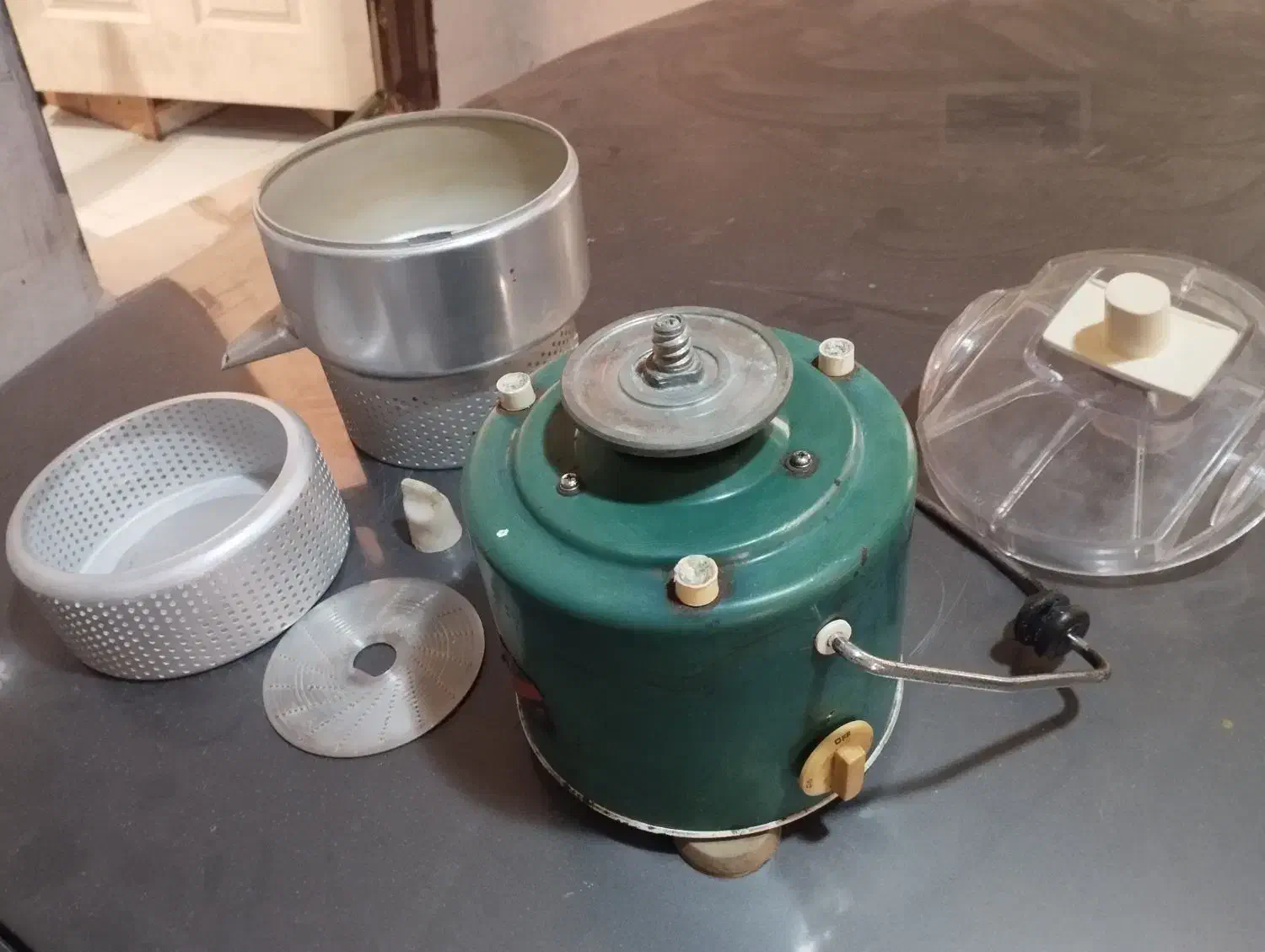 آبمیوه‌گیری شارپ ژاپن سالم|آبمیوه‌گیر و آب‌مرکبات‌گیر|تبریز, |دیوار