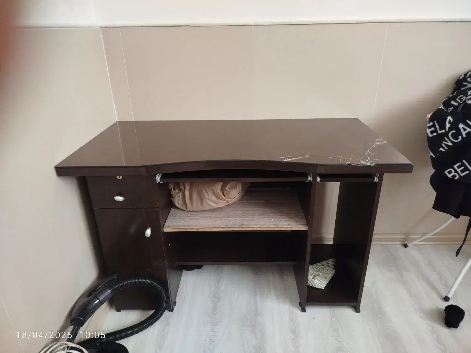 میز|میز تحریر و کامپیوتر|تبریز, |دیوار