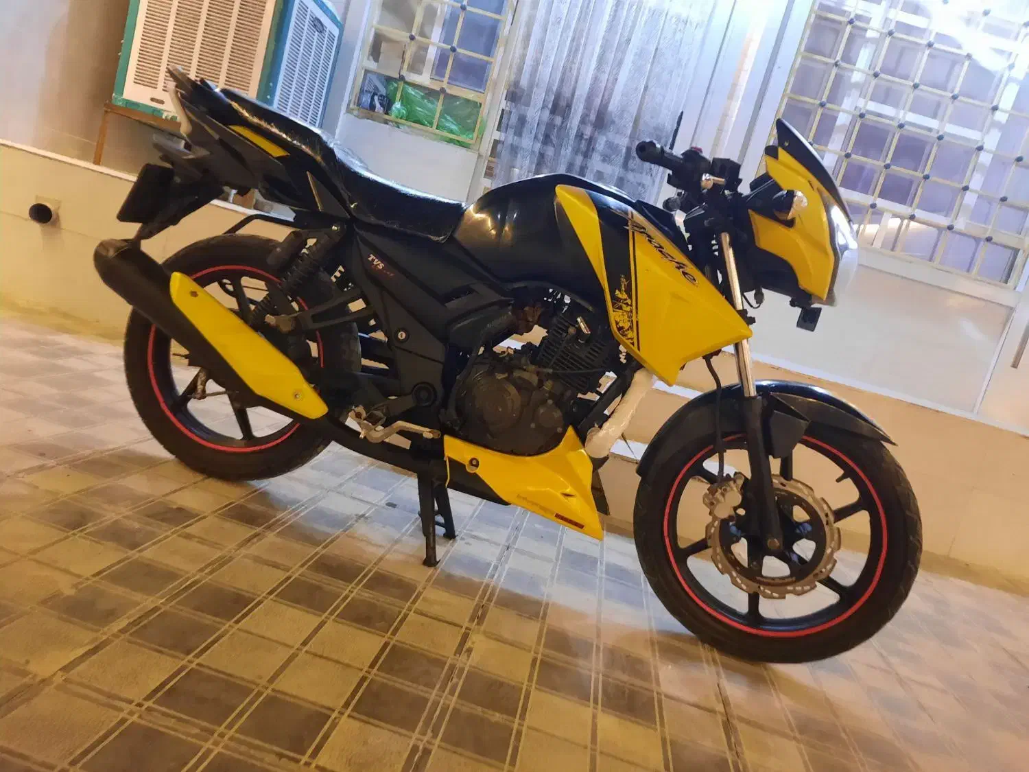 هندا و آپاچی مدل92و160سی سی زردمشکی|موتورسیکلت|تربت‌حیدریه, چهارراه خواف|دیوار