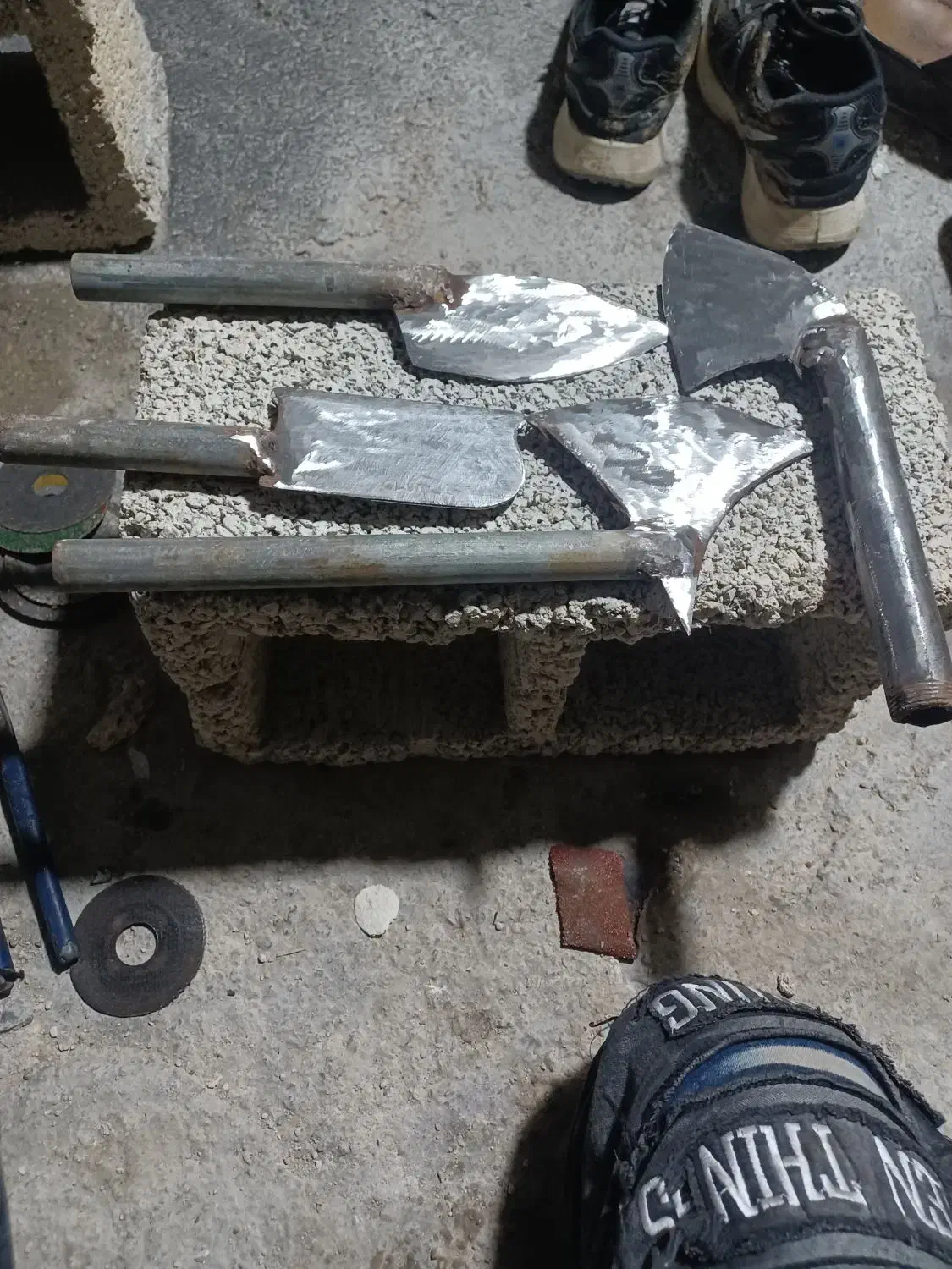 تبر|ابزارآلات|شبانکاره, |دیوار