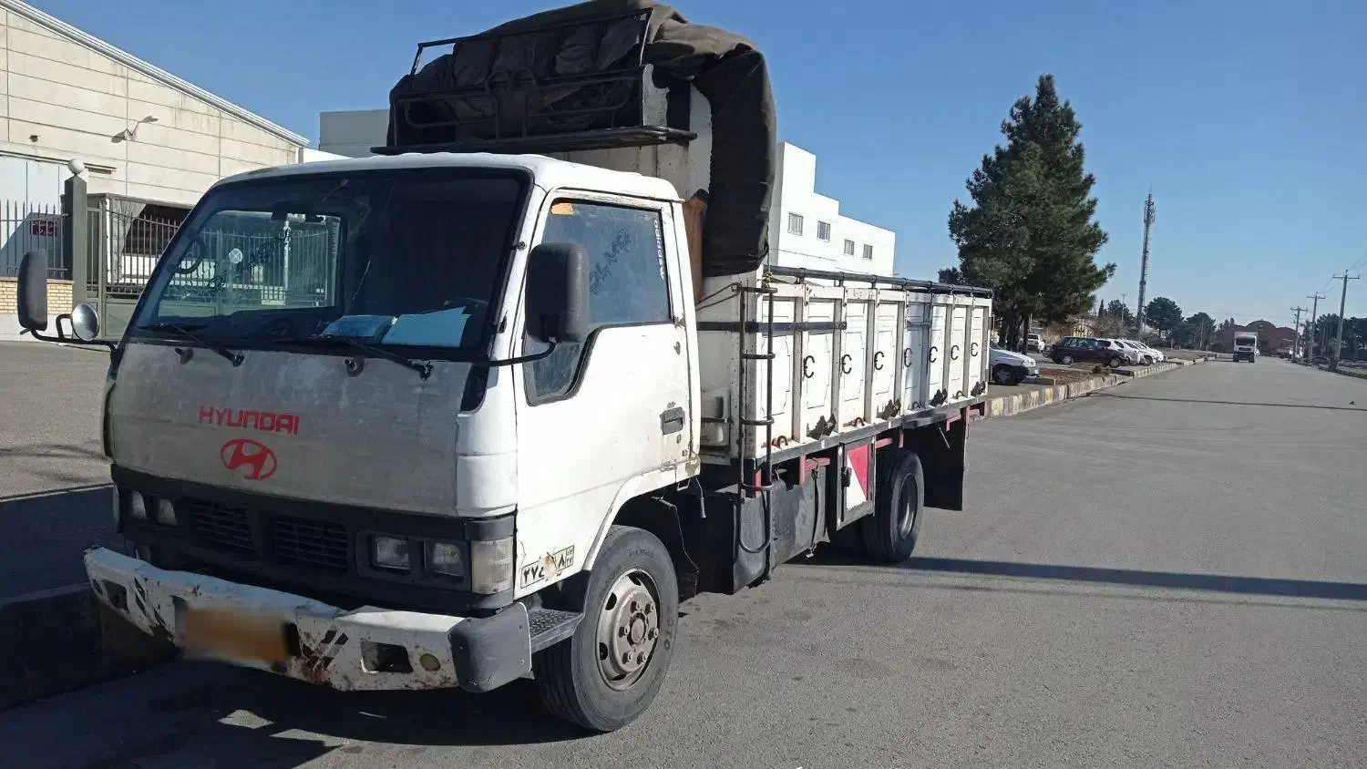 خاور هیوندا مدل84|خودرو سنگین|شاهین دژ, |دیوار