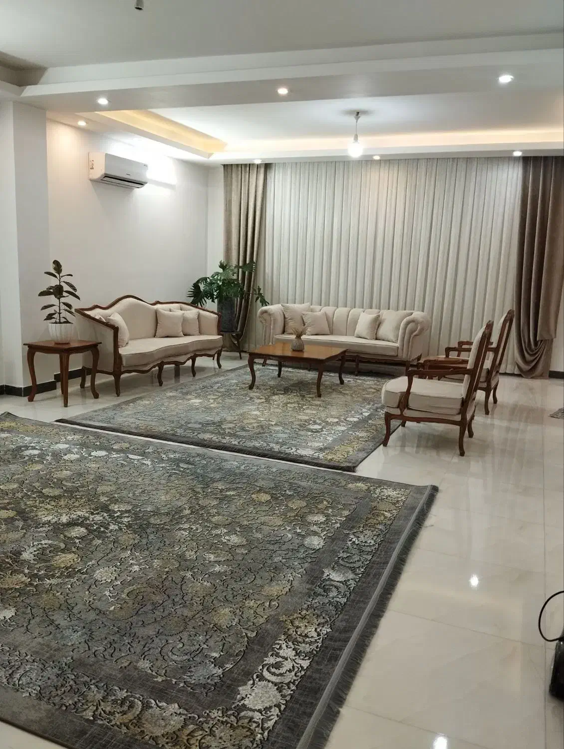 مبل 8 نفره فرانسوی|مبلمان خانگی و میز عسلی|بجنورد, |دیوار