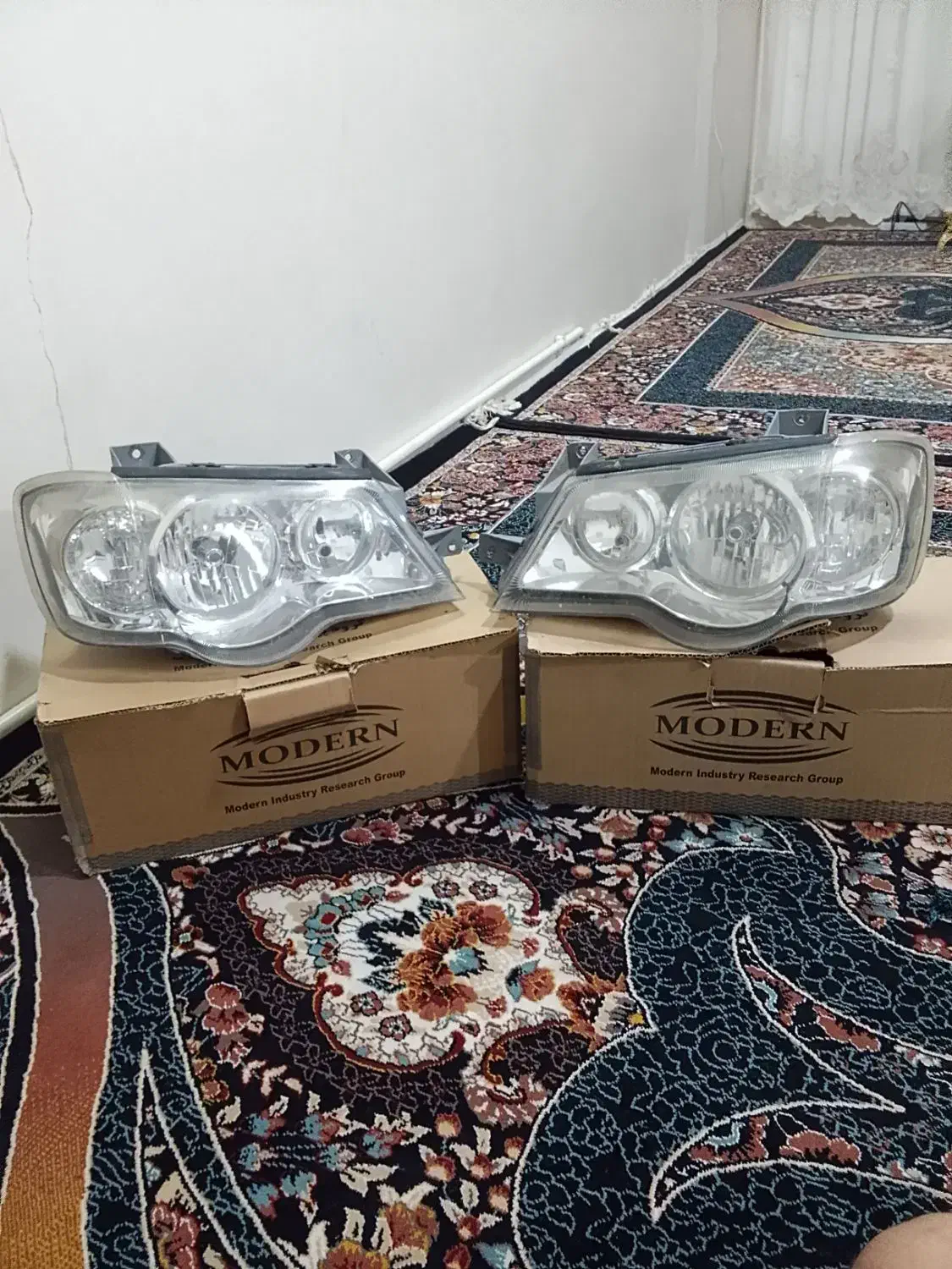 .گلگیرجلو سمت راست|قطعات یدکی و لوازم جانبی|بروجرد, |دیوار