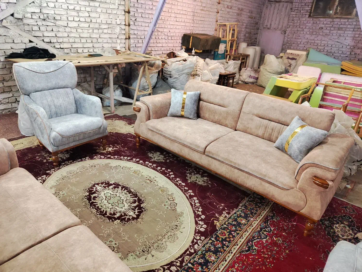 مبل راحتی آماده ارسال مستقیم بی واسطه|مبلمان خانگی و میز عسلی|ملایر, |دیوار