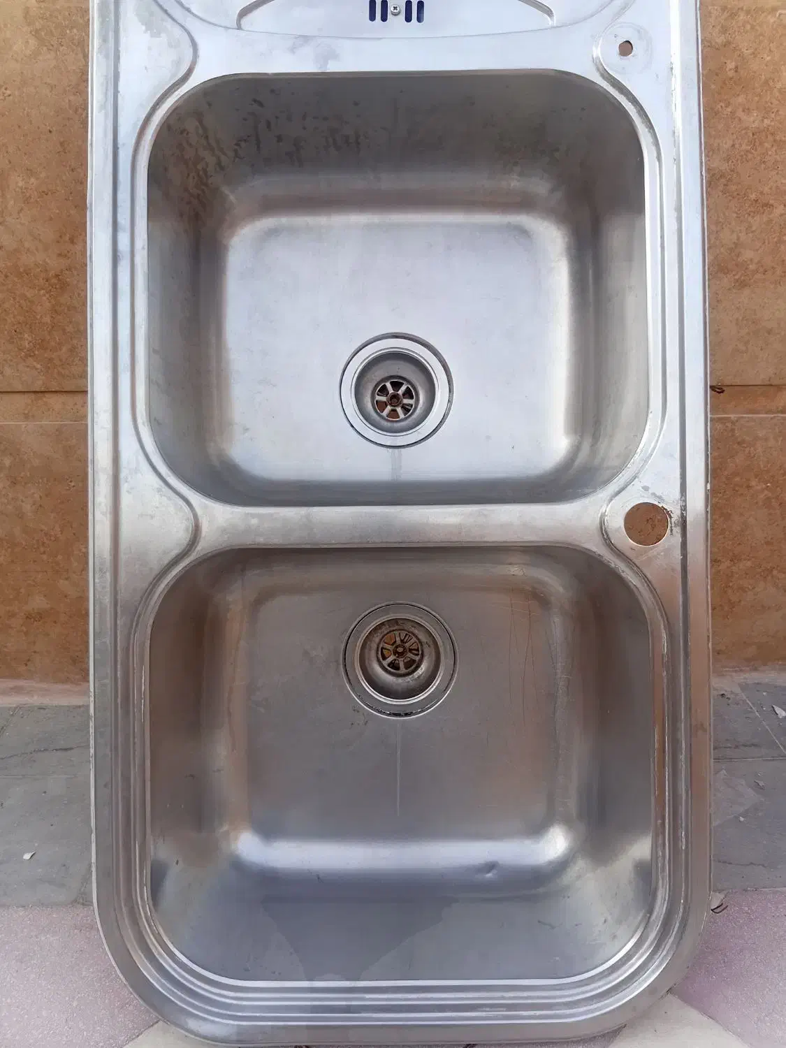 سینگ توکار درجه یک جنس عالی ومحکم بدون هیچ خرابیدی|مصالح و تجهیزات ساختمان|کازرون, |دیوار