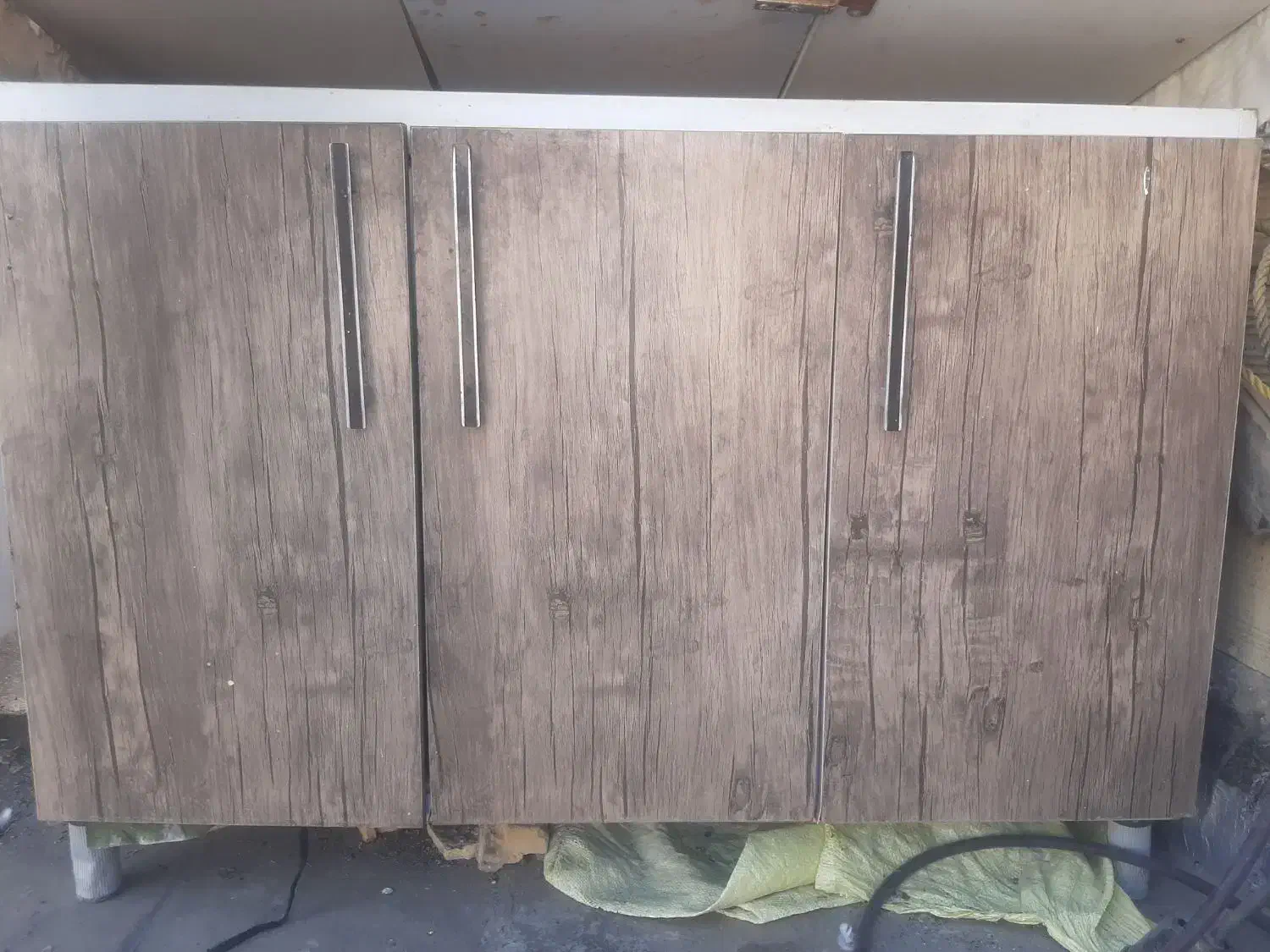 یک عدد کابینت ظرفشوی با ابچکن وسینک وشیر درحدنو|آب‌چکان و نظم‌دهنده ظروف|قم, شاد قلی|دیوار