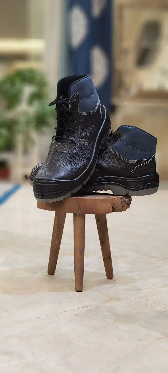 کفش ایمنی لوتوس (30٪ تخفیف)|کیف، کفش، کمربند|اصفهان, احمدآباد|دیوار