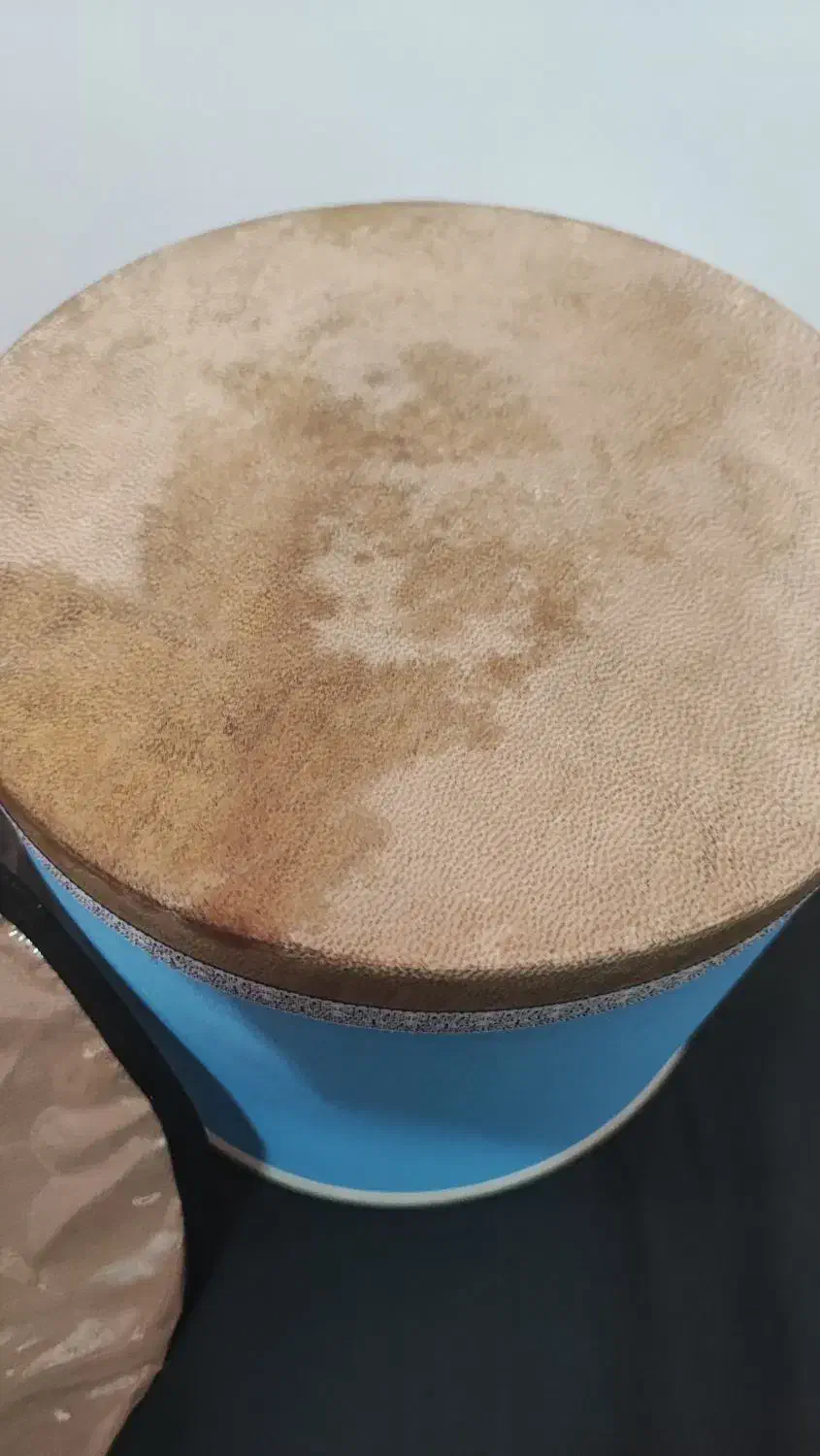 طبلک کودک|درام و پرکاشن|شیراز, فرهنگ شهر|دیوار