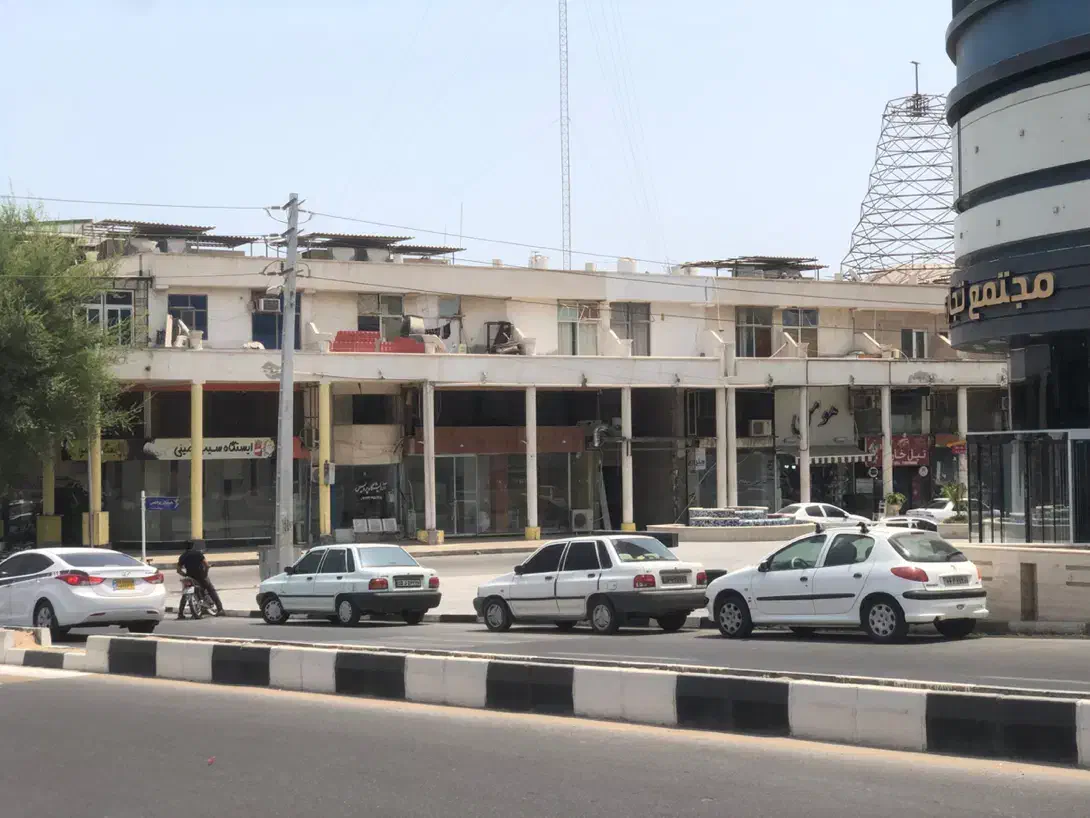 ۶۲ متر مغازه سر خیابان|فروش مغازه و غرفه|قشم, |دیوار