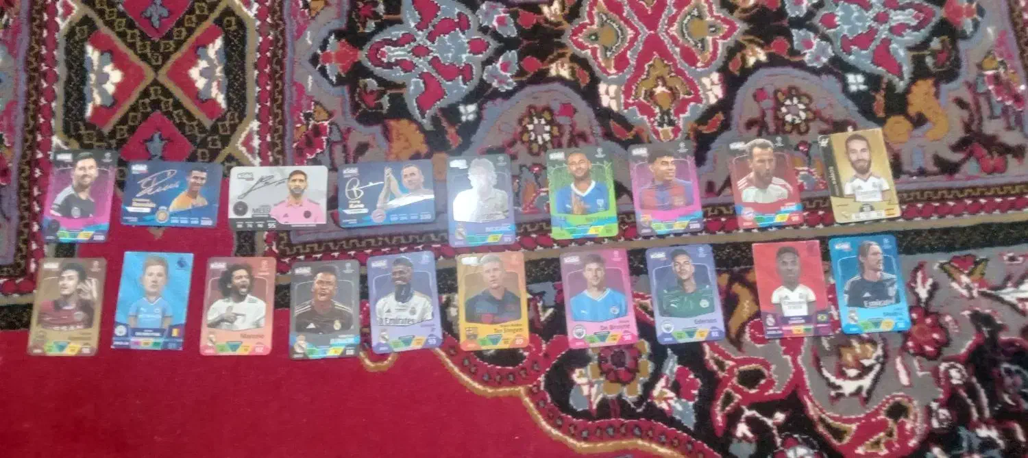 کیدسی و کمیدی|اسباببازی|بردسیر, |دیوار