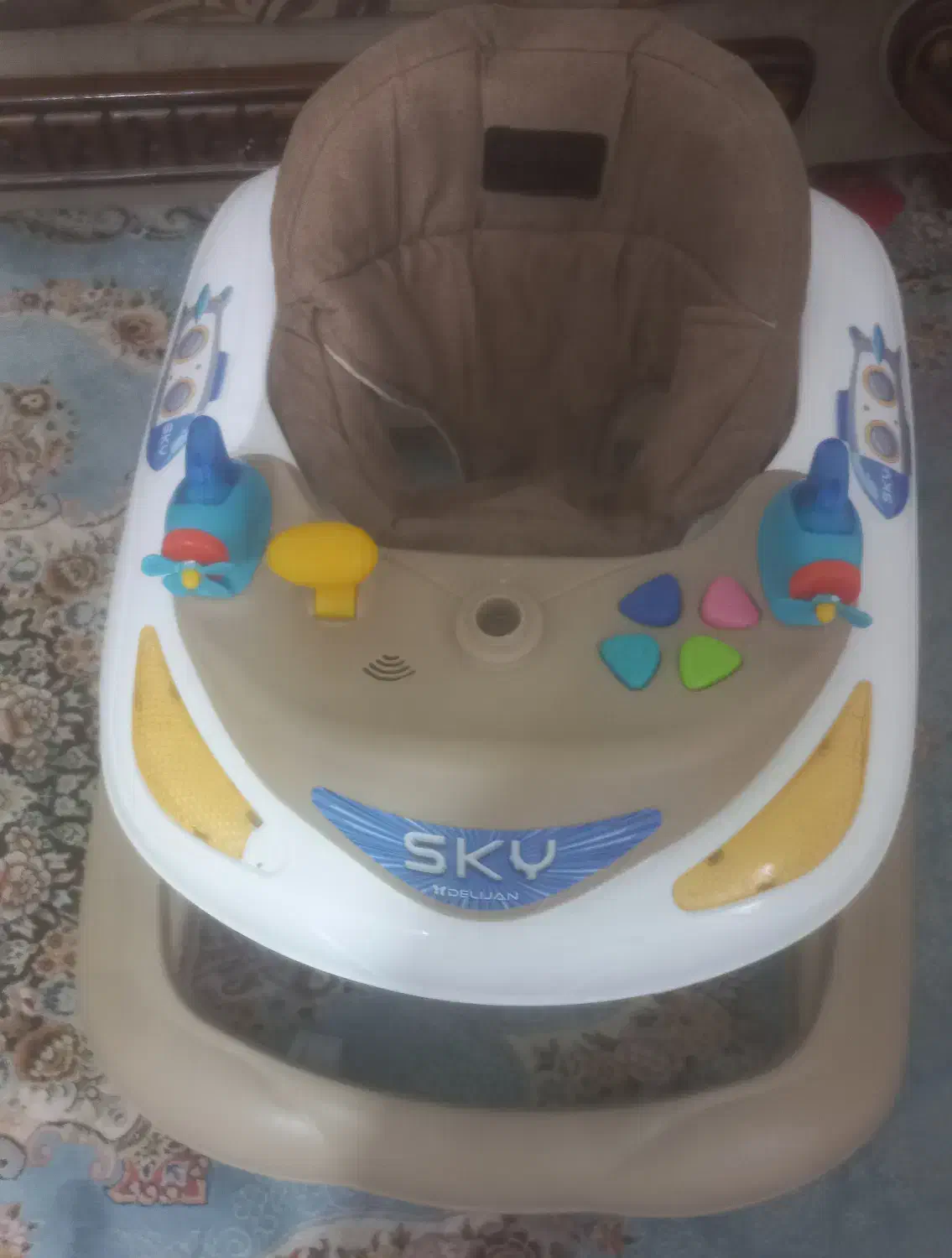 روروک در حد نو|تخت و صندلی بچه|کازرون, |دیوار