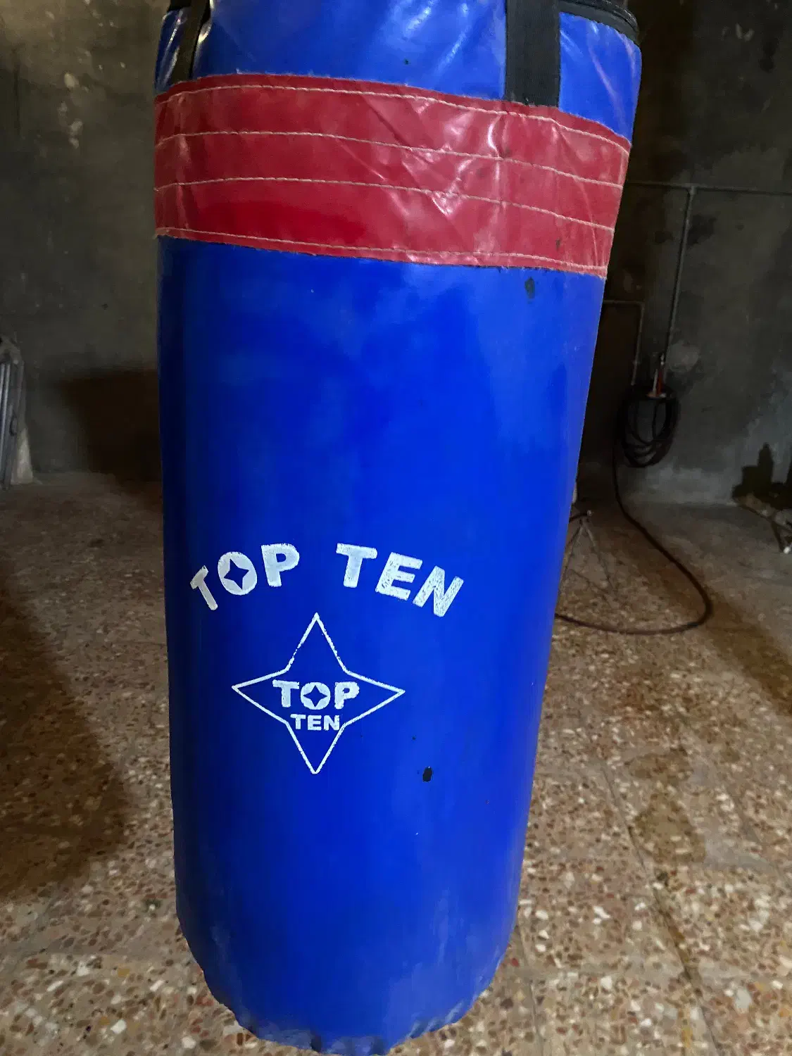 کیسه بوکس|تجهیزات ورزشی|کبودرآهنگ, |دیوار