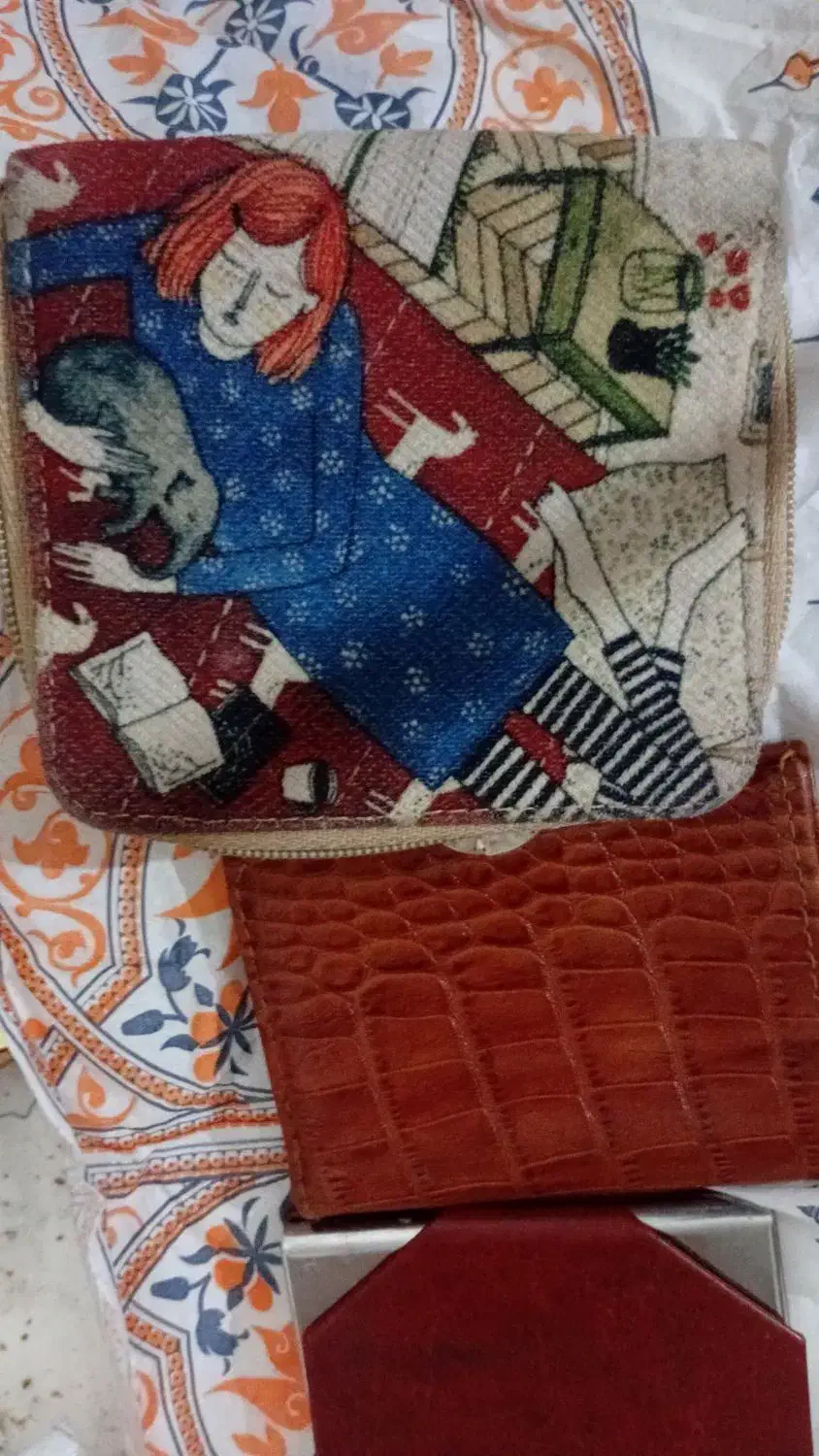 تعدای وسایل حراجی|کیف، کفش، کمربند|آبادان, |دیوار