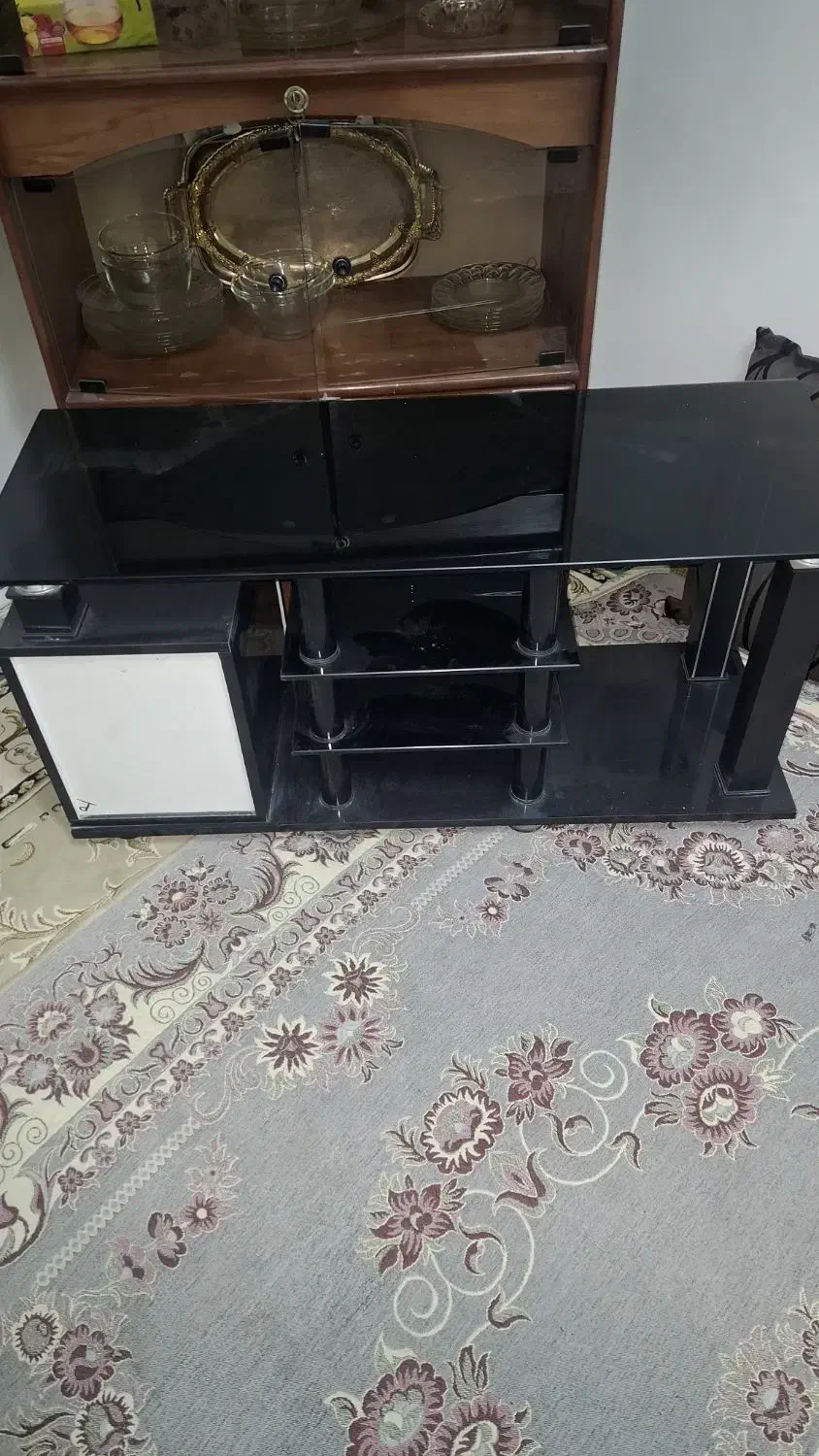 میز تلویزون شیشه ای کشو دار|میز تلویزیون|تهران, مجیدیه|دیوار