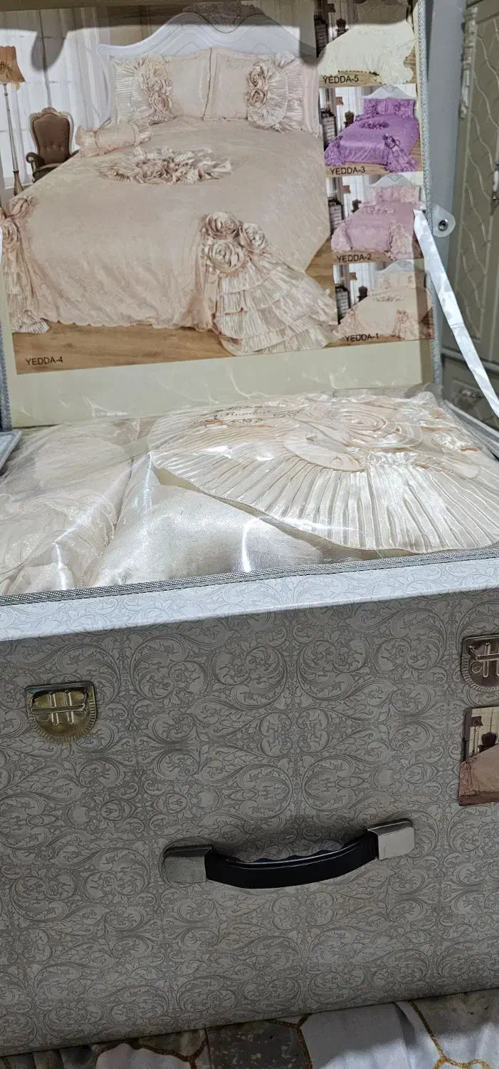 روتختی سلطنتی|سرویس روتختی|اندیشه, اندیشه فاز ۴|دیوار