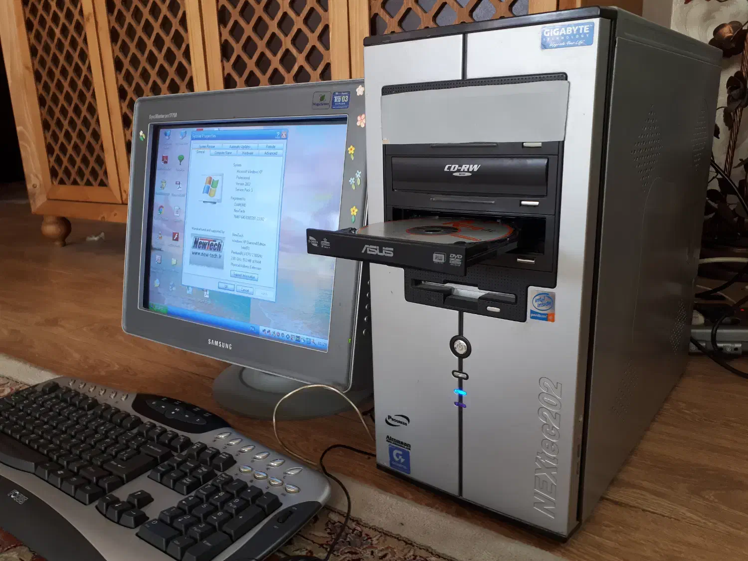 کیس و مانیتور کیبورد موس.|رایانه رومیزی|بجنورد, |دیوار