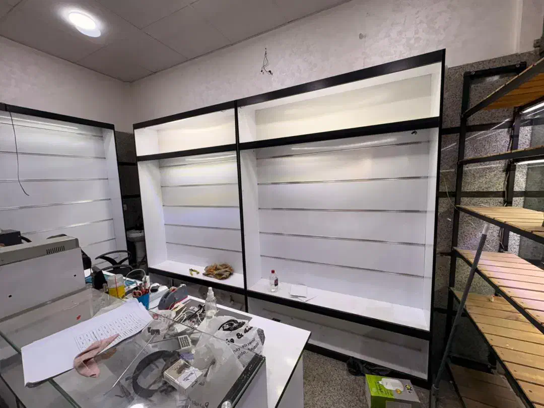 واگذاری دکور فروشگاه موبایل|فروشگاه و مغازه|قم, علی آباد|دیوار