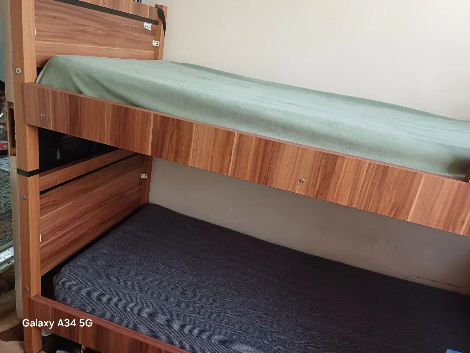 تخت دو طبقه شرکتی با تشک تمیز در حد نو|تخت و سرویس خواب|تهران, گلچین|دیوار