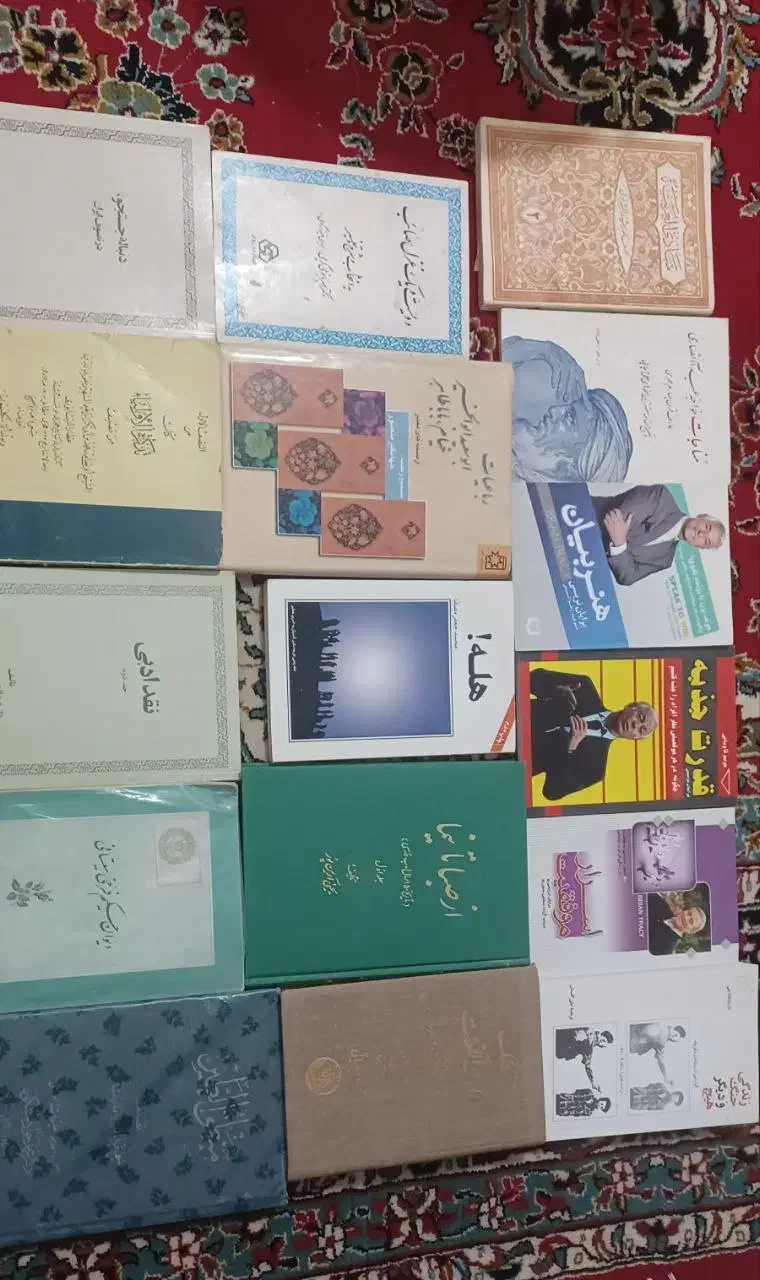 کتاب های مختلف در زمینه های شعری و نقد ادبی|کتاب و مجله ادبی|رزن, |دیوار