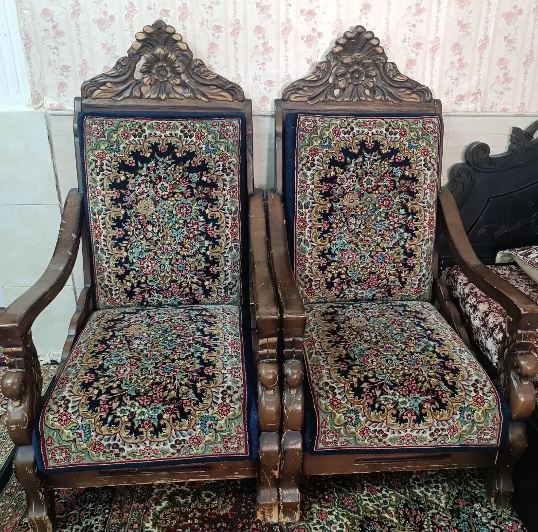 مبل قالی با چوب گردو وقالی کرمون و مبل قالی تهران|مبلمان خانگی و میز عسلی|رفسنجان, |دیوار