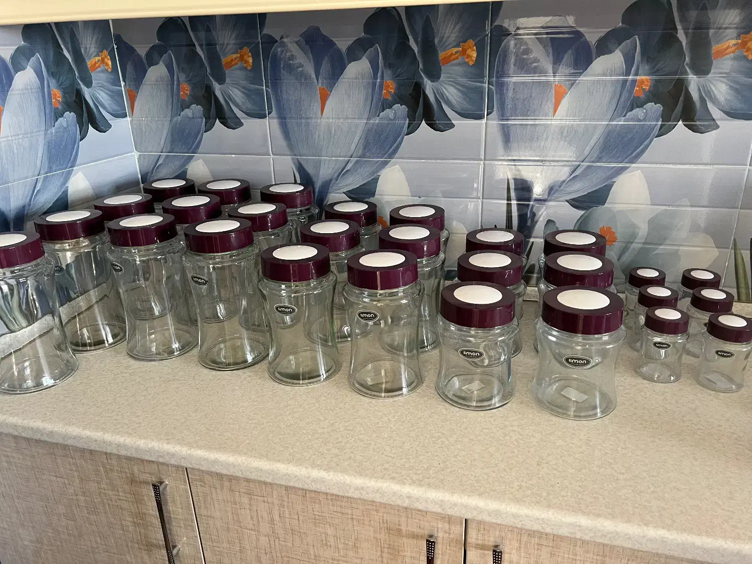 جا حبوباتی|ظروف نگهدارنده، پلاستیکی، یکبارمصرف|اندیشه, اندیشه فاز ۳|دیوار