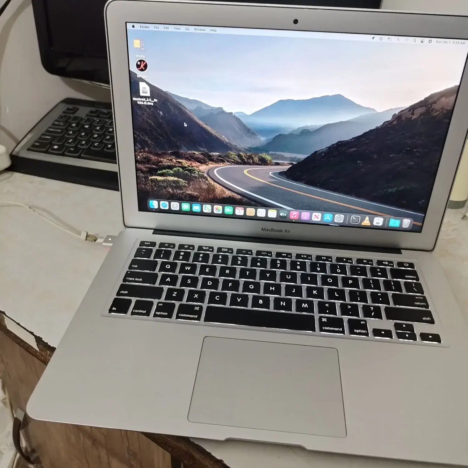 مک بوک 2017 برای معاوضه|رایانه همراه|زنجان, |دیوار