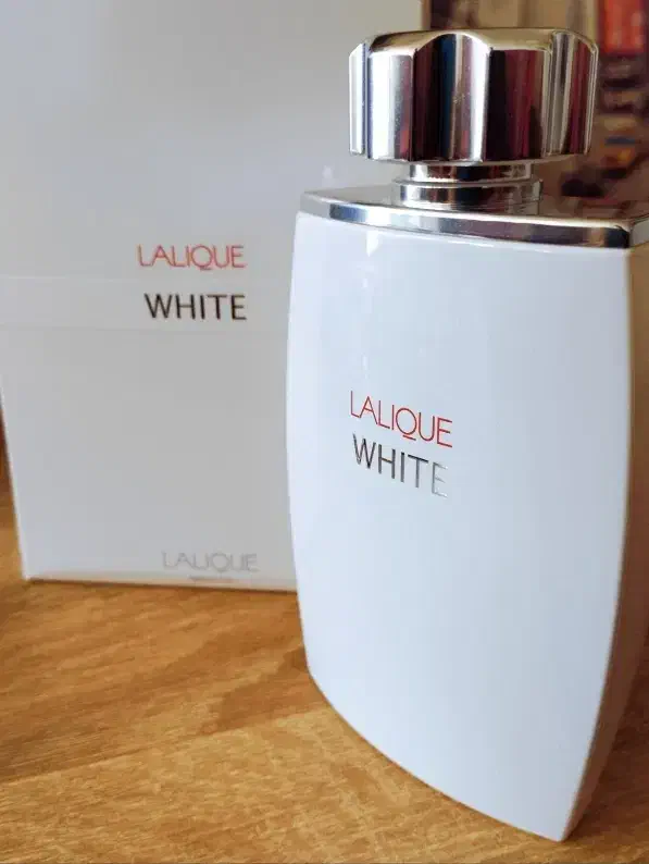 ادکلن و عطر لالیک سفید اورجینال فرانسوی|آرایشی، بهداشتی، درمانی|شیراز, رکن‌آباد|دیوار