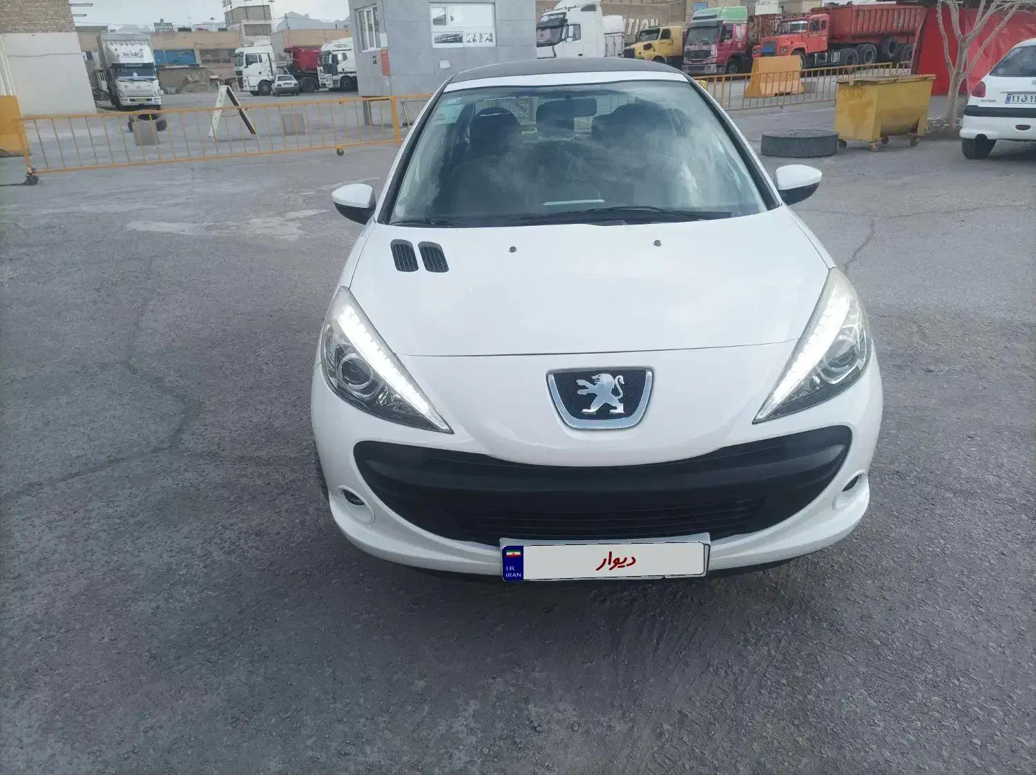 پژو ۲۰۷|خودرو سواری و وانت|یزد, |دیوار