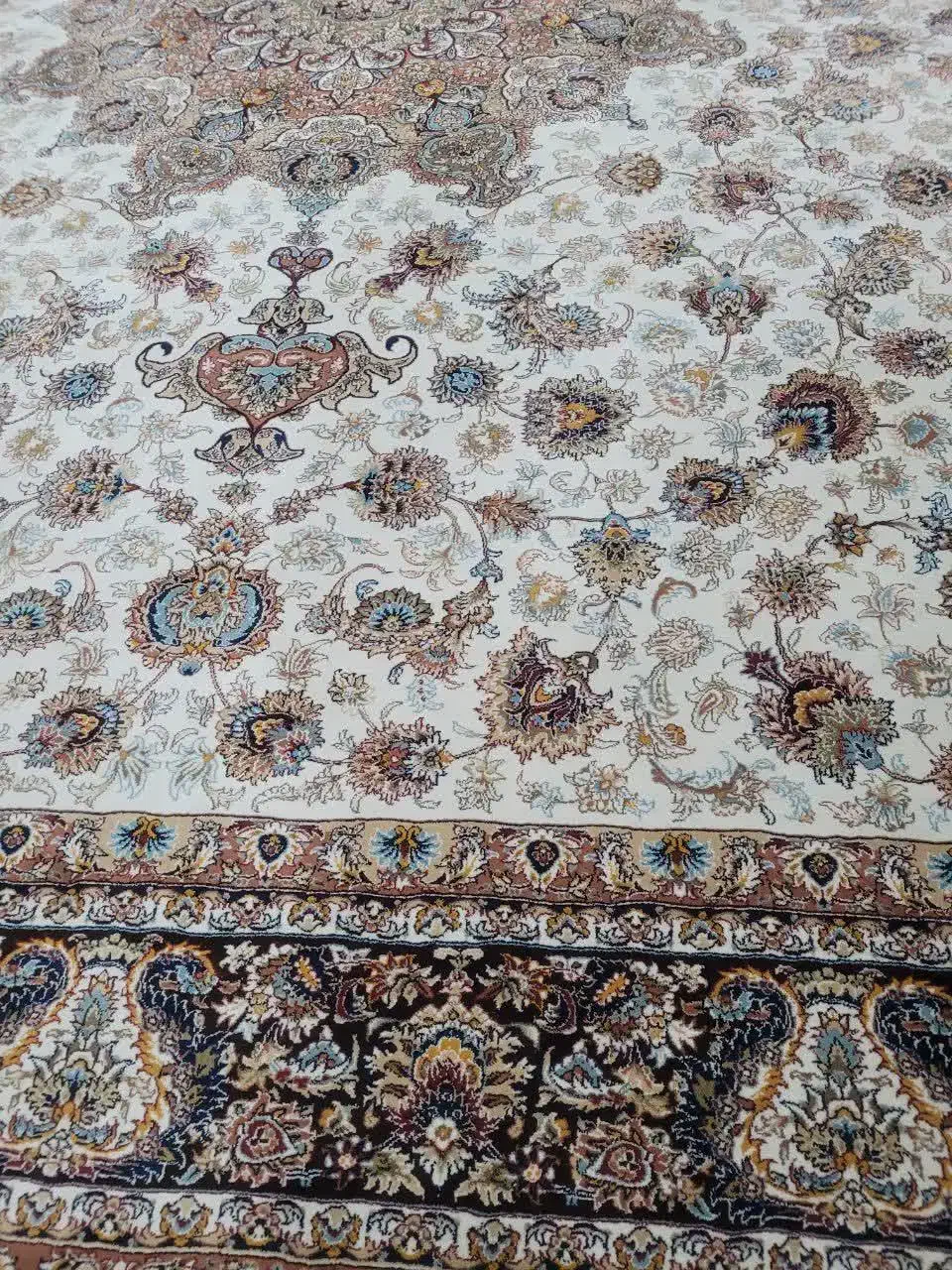 ۲ تخته فرش ۹ متری|فرش|صفادشت, |دیوار