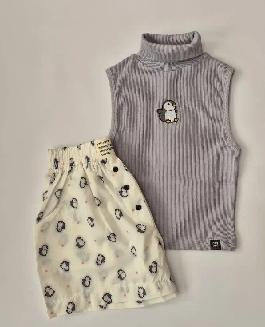 قلبی، پنگوین و بعبعی|لباس|ساری, |دیوار